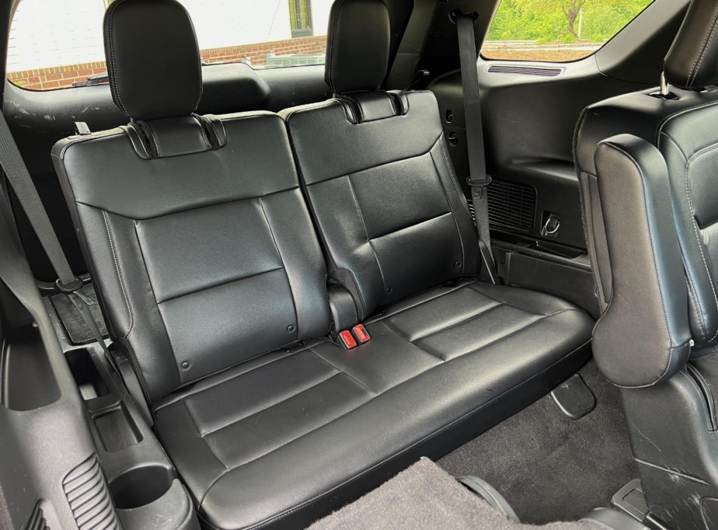 2020 SILVER /Black Leather Ford Explorer XLT 2WD (1FMSK7DHXLG) with an 2.3L 4 Cyl. engine, Automatic transmission, located at 506 S. Kingshighway, Cape Girardeau, MO, 63703, (573) 235-5000, 37.294994, -89.556206 - 2020 Ford Explorer XLT Local 1-Owner 87xxx miles Rear Wheel Drive 2.3L 4 Cyl. Automatic Leather 3rd Row Backup Camera Bluetooth Remote Start Cruise Power Windows/Locks/Mirrors We have financing available and we accept trades! Fill out a credit application on our website or come by today - Photo#18