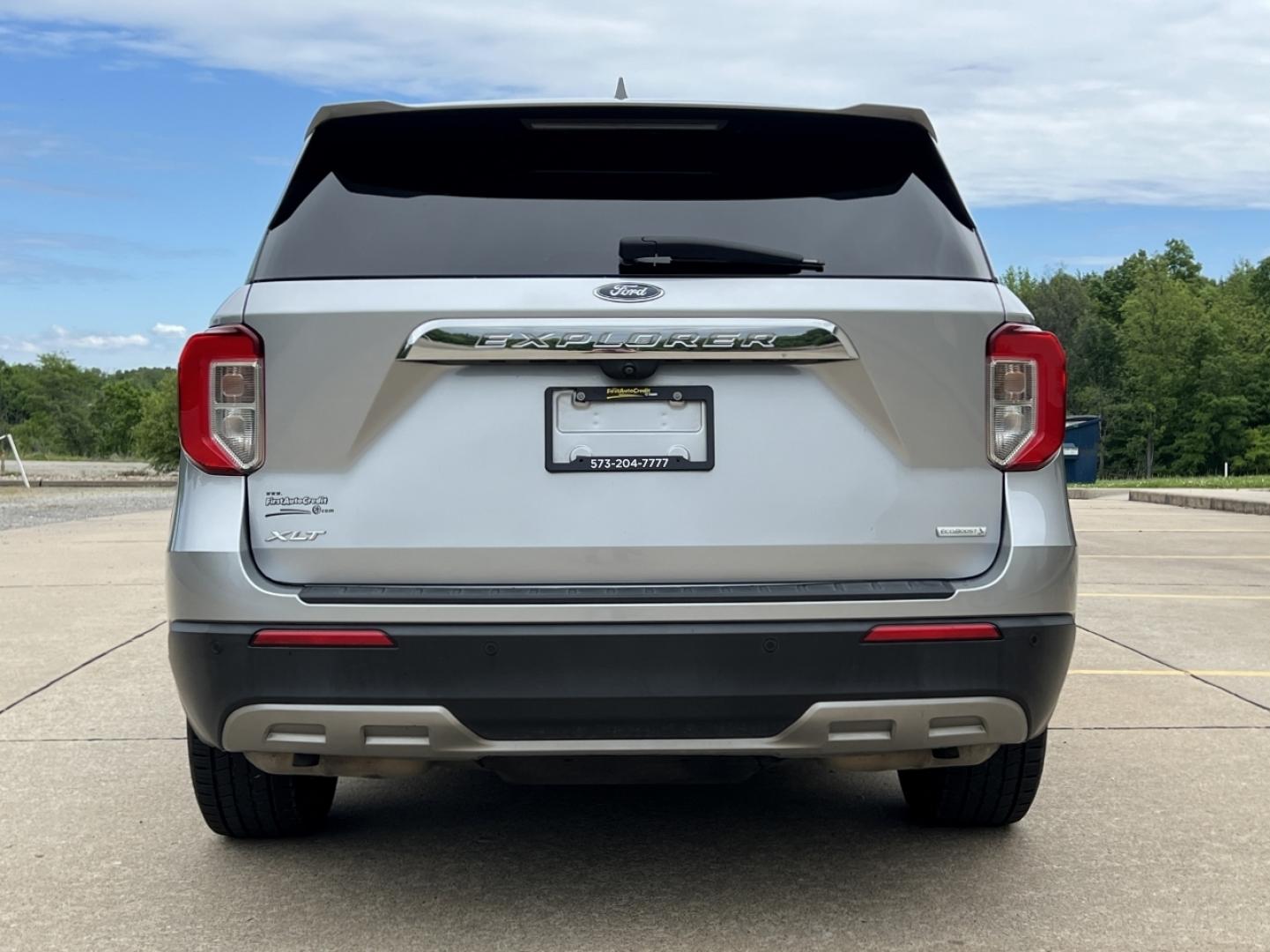 2020 SILVER /Black Leather Ford Explorer XLT 2WD (1FMSK7DHXLG) with an 2.3L 4 Cyl. engine, Automatic transmission, located at 506 S. Kingshighway, Cape Girardeau, MO, 63703, (573) 235-5000, 37.294994, -89.556206 - 2020 Ford Explorer XLT Local 1-Owner 87xxx miles Rear Wheel Drive 2.3L 4 Cyl. Automatic Leather 3rd Row Backup Camera Bluetooth Remote Start Cruise Power Windows/Locks/Mirrors We have financing available and we accept trades! Fill out a credit application on our website or come by today - Photo#10