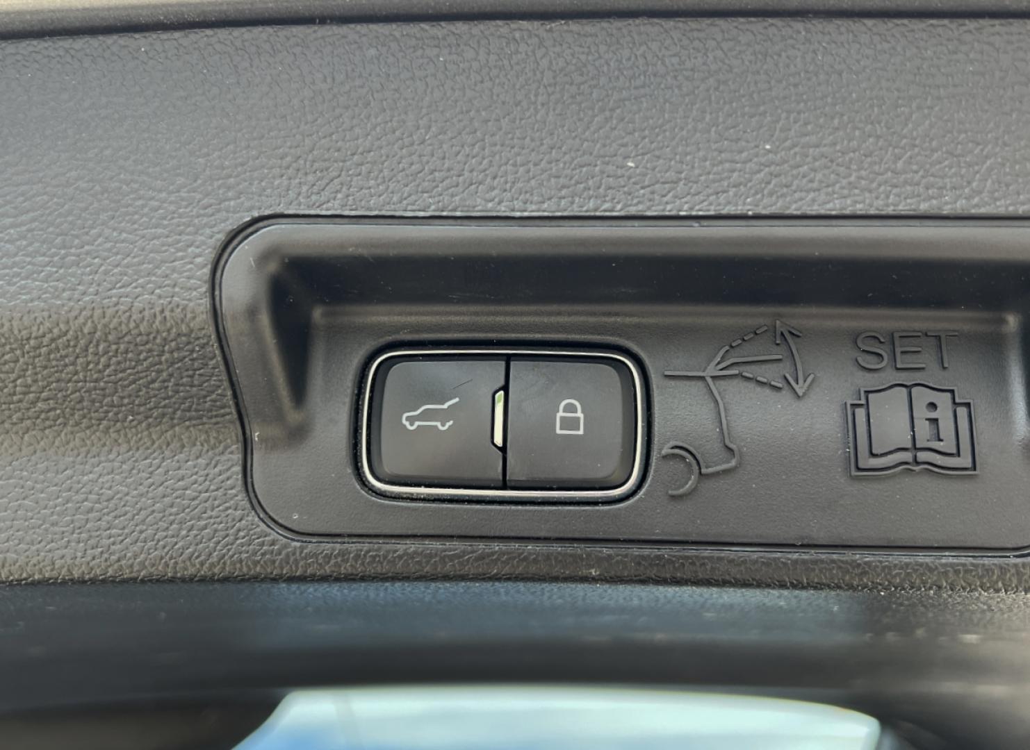 2020 SILVER /Black Leather Ford Explorer XLT 2WD (1FMSK7DHXLG) with an 2.3L 4 Cyl. engine, Automatic transmission, located at 506 S. Kingshighway, Cape Girardeau, MO, 63703, (573) 235-5000, 37.294994, -89.556206 - 2020 Ford Explorer XLT Local 1-Owner 87xxx miles Rear Wheel Drive 2.3L 4 Cyl. Automatic Leather 3rd Row Backup Camera Bluetooth Remote Start Cruise Power Windows/Locks/Mirrors We have financing available and we accept trades! Fill out a credit application on our website or come by today - Photo#21