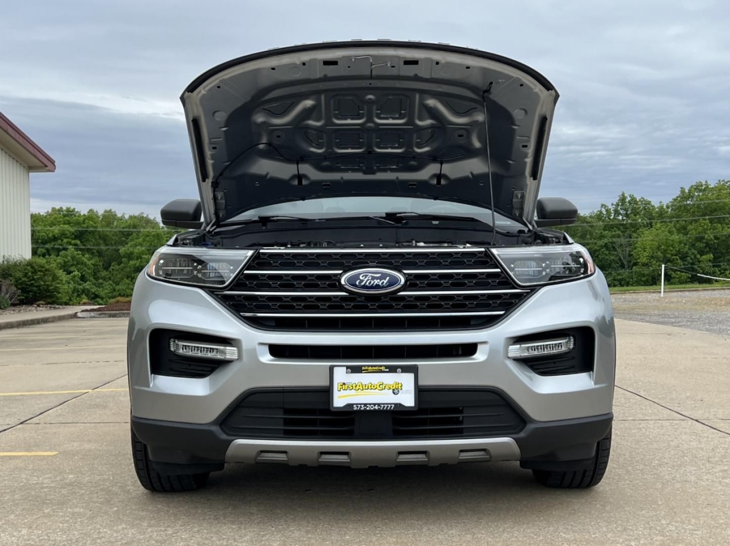 2020 SILVER /Black Leather Ford Explorer XLT 2WD (1FMSK7DHXLG) with an 2.3L 4 Cyl. engine, Automatic transmission, located at 506 S. Kingshighway, Cape Girardeau, MO, 63703, (573) 235-5000, 37.294994, -89.556206 - 2020 Ford Explorer XLT Local 1-Owner 87xxx miles Rear Wheel Drive 2.3L 4 Cyl. Automatic Leather 3rd Row Backup Camera Bluetooth Remote Start Cruise Power Windows/Locks/Mirrors We have financing available and we accept trades! Fill out a credit application on our website or come by today - Photo#35