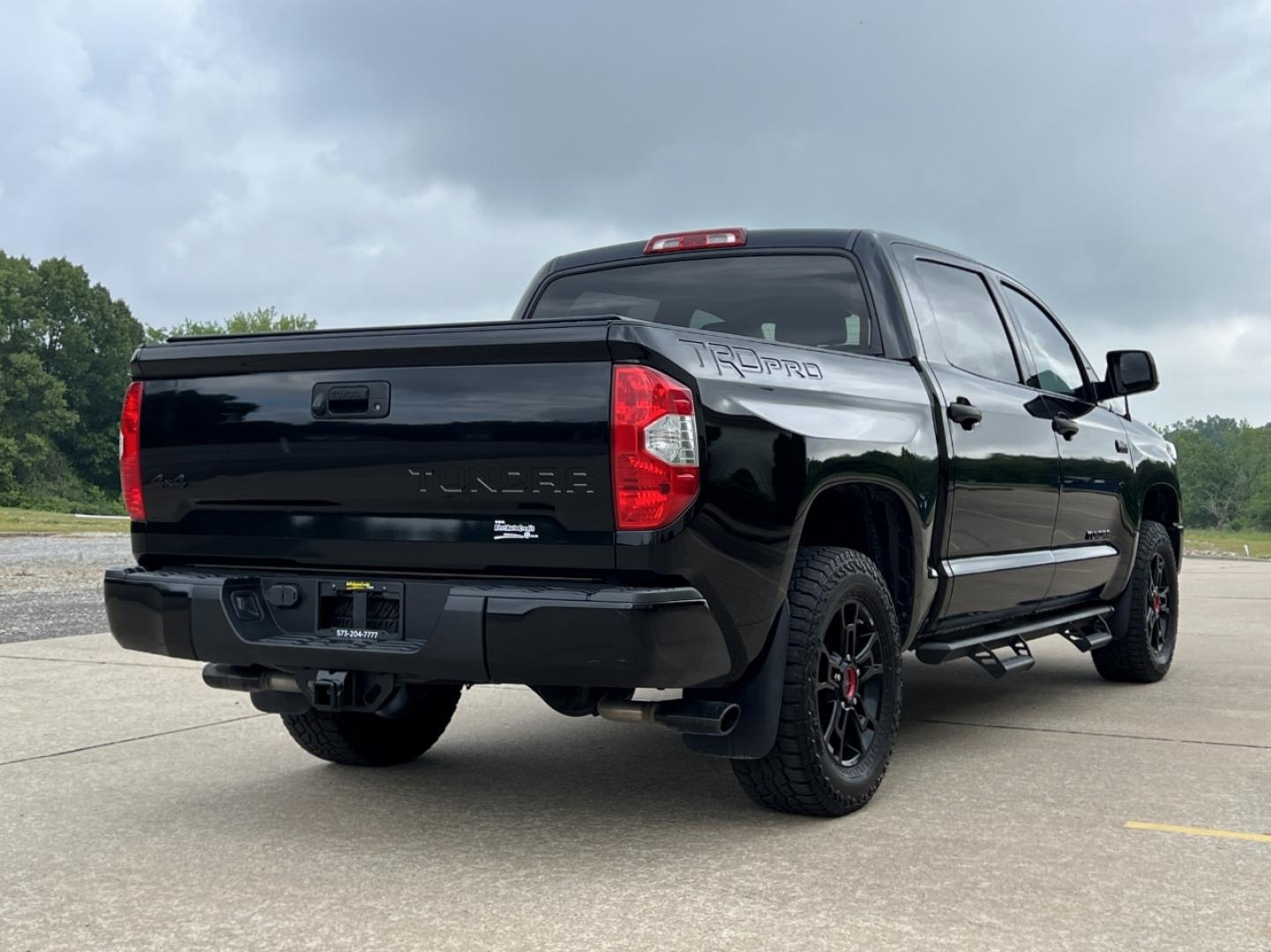 2019 BLACK /Black Leather Toyota Tundra TRD Pro 4x4 (5TFDY5F18KX) with an 5.7L V8 engine, Automatic transmission, located at 506 S. Kingshighway, Cape Girardeau, MO, 63703, (573) 235-5000, 37.294994, -89.556206 - 2019 Toyota Tundra TRD Pro 89xxx miles 4x4 5.7L V8 Automatic Leather Navigation Backup Camera Power Driver Seat Heated Seats Sunroof Bluetooth Cruise Power Windows/Locks/Mirrors We have financing available and we accept trades! Fill out a credit application on our website or come by to - Photo#10