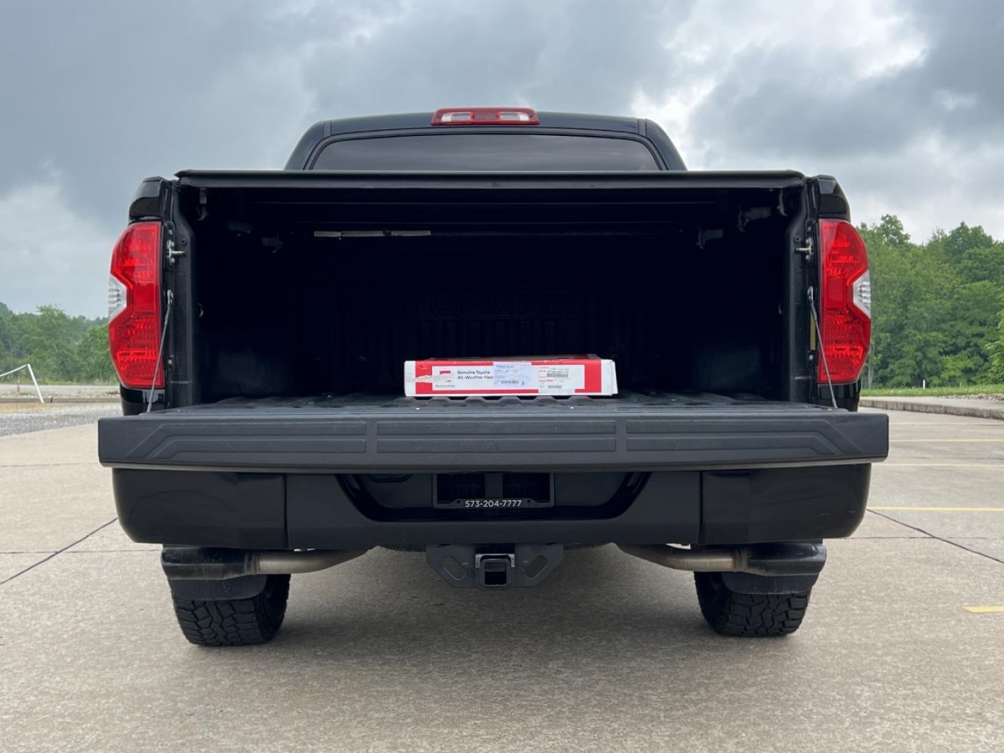 2019 BLACK /Black Leather Toyota Tundra TRD Pro 4x4 (5TFDY5F18KX) with an 5.7L V8 engine, Automatic transmission, located at 506 S. Kingshighway, Cape Girardeau, MO, 63703, (573) 235-5000, 37.294994, -89.556206 - 2019 Toyota Tundra TRD Pro 89xxx miles 4x4 5.7L V8 Automatic Leather Navigation Backup Camera Power Driver Seat Heated Seats Sunroof Bluetooth Cruise Power Windows/Locks/Mirrors We have financing available and we accept trades! Fill out a credit application on our website or come by to - Photo#20