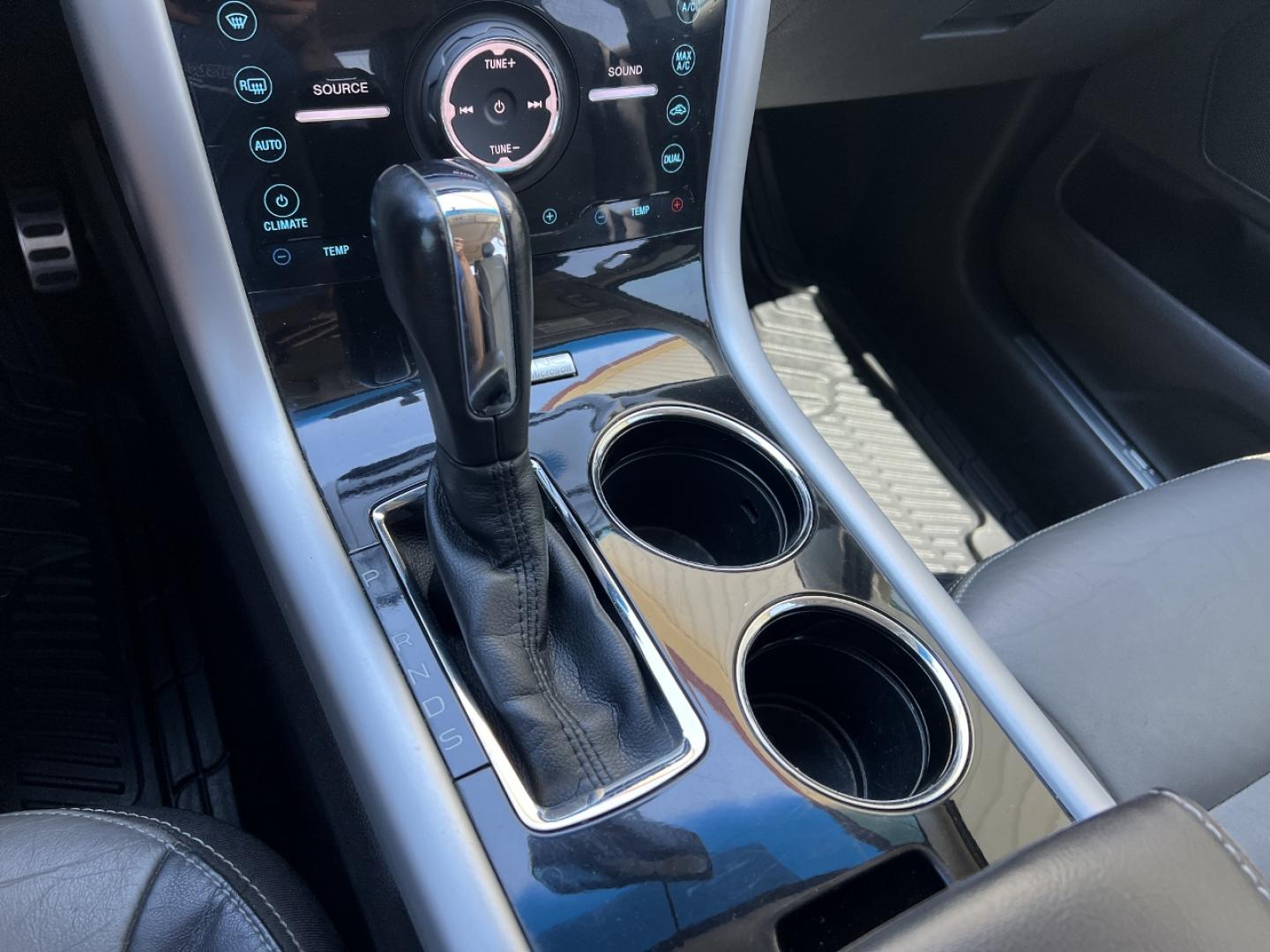 2014 WHITE /Black Leather Ford Edge Sport AWD (2FMDK4AK7EB) with an 3.7L V6 engine, Automatic transmission, located at 506 S. Kingshighway, Cape Girardeau, MO, 63703, (573) 235-5000, 37.294994, -89.556206 - 2014 Ford Edge Sport 138xxx miles All Wheel Drive 3.7L V6 Automatic Leather Navigation Backup Camera Power/Heated Seats Sunroof Bluetooth Remote Start Cruise Power Windows/Locks/Mirrors We have financing available and we accept trades! Fill out a credit application on our website or co - Photo#28