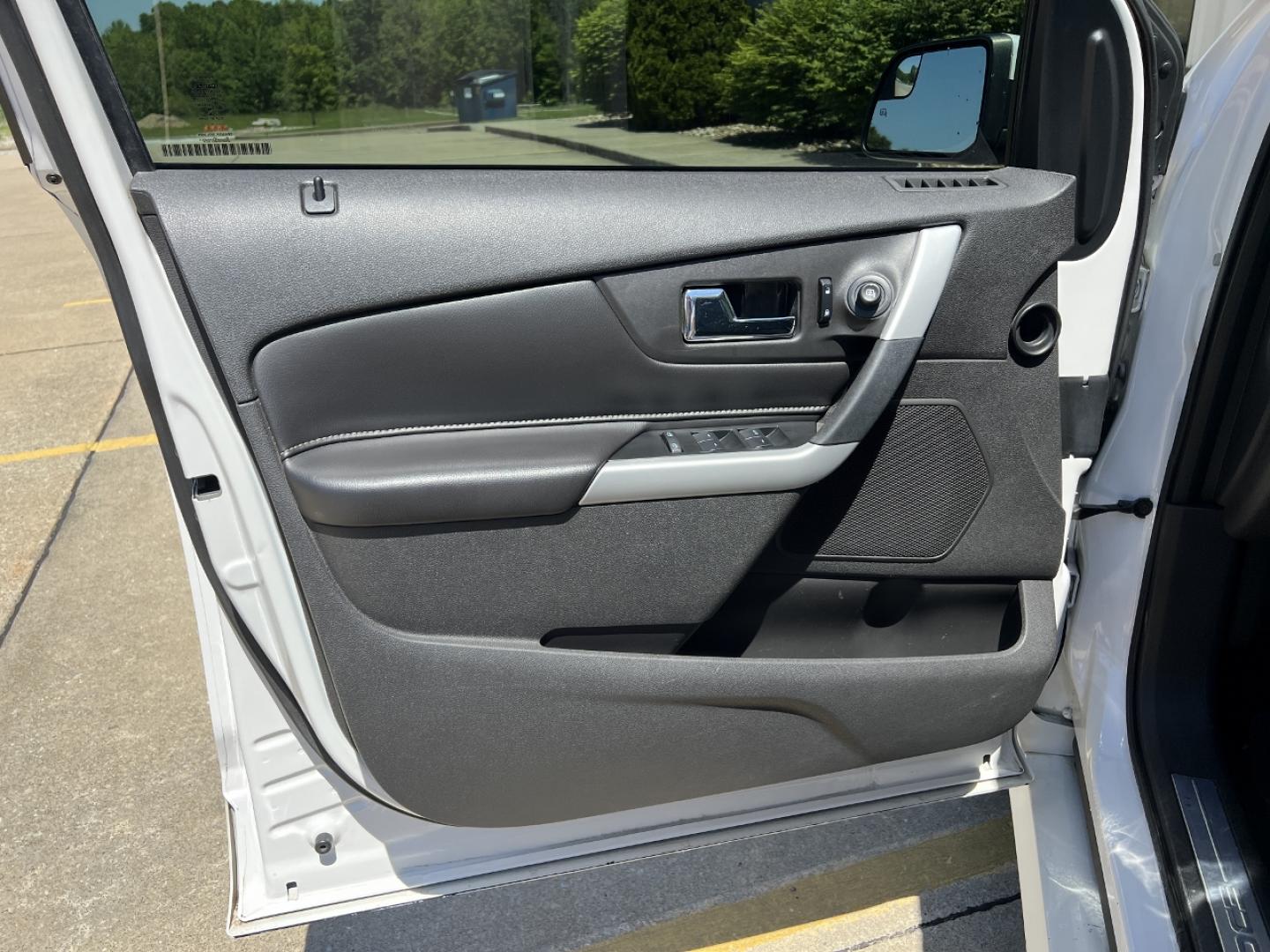 2014 WHITE /Black Leather Ford Edge Sport AWD (2FMDK4AK7EB) with an 3.7L V6 engine, Automatic transmission, located at 506 S. Kingshighway, Cape Girardeau, MO, 63703, (573) 235-5000, 37.294994, -89.556206 - 2014 Ford Edge Sport 138xxx miles All Wheel Drive 3.7L V6 Automatic Leather Navigation Backup Camera Power/Heated Seats Sunroof Bluetooth Remote Start Cruise Power Windows/Locks/Mirrors We have financing available and we accept trades! Fill out a credit application on our website or co - Photo#15