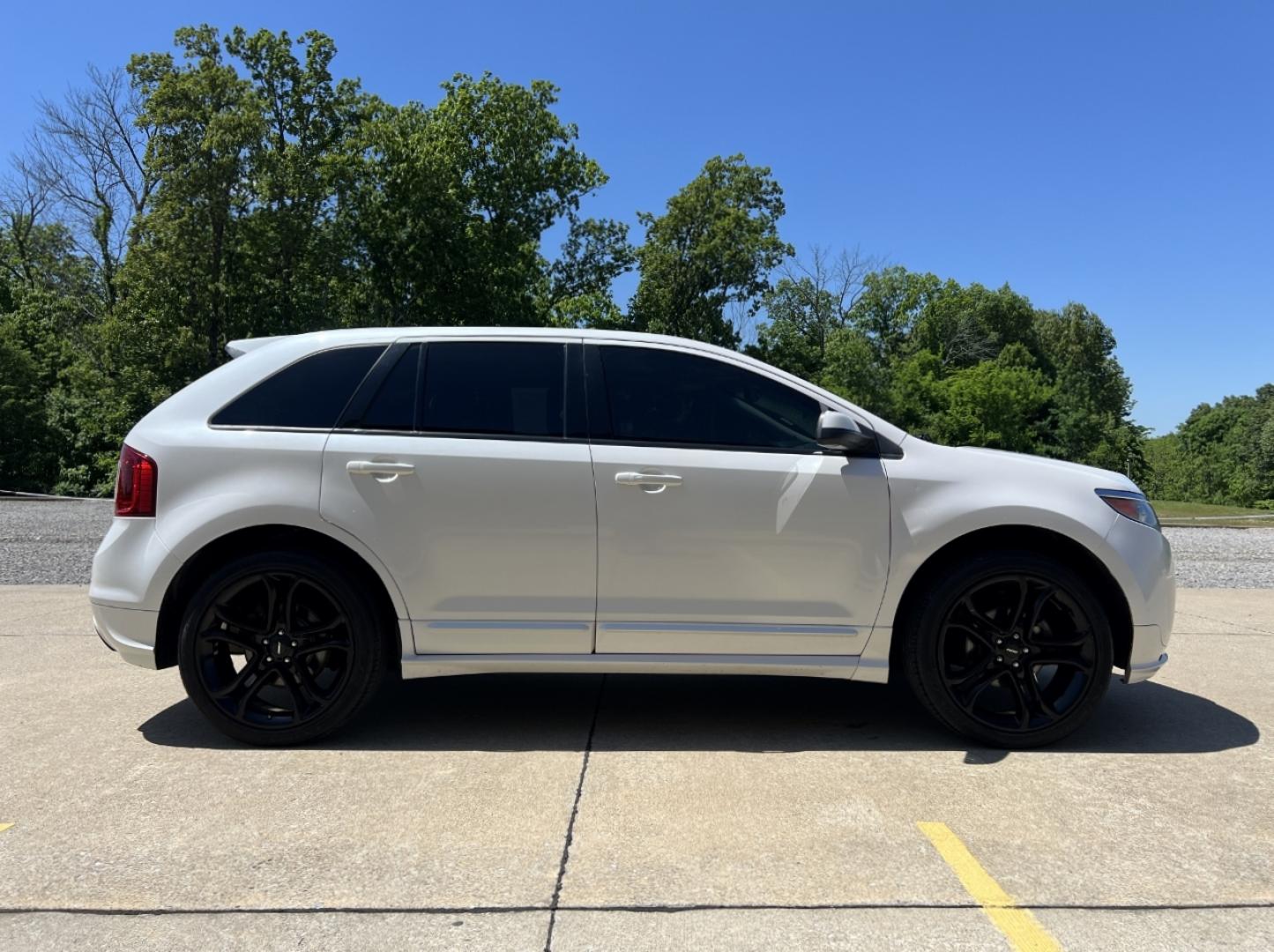 2014 WHITE /Black Leather Ford Edge Sport AWD (2FMDK4AK7EB) with an 3.7L V6 engine, Automatic transmission, located at 506 S. Kingshighway, Cape Girardeau, MO, 63703, (573) 235-5000, 37.294994, -89.556206 - 2014 Ford Edge Sport 138xxx miles All Wheel Drive 3.7L V6 Automatic Leather Navigation Backup Camera Power/Heated Seats Sunroof Bluetooth Remote Start Cruise Power Windows/Locks/Mirrors We have financing available and we accept trades! Fill out a credit application on our website or co - Photo#10