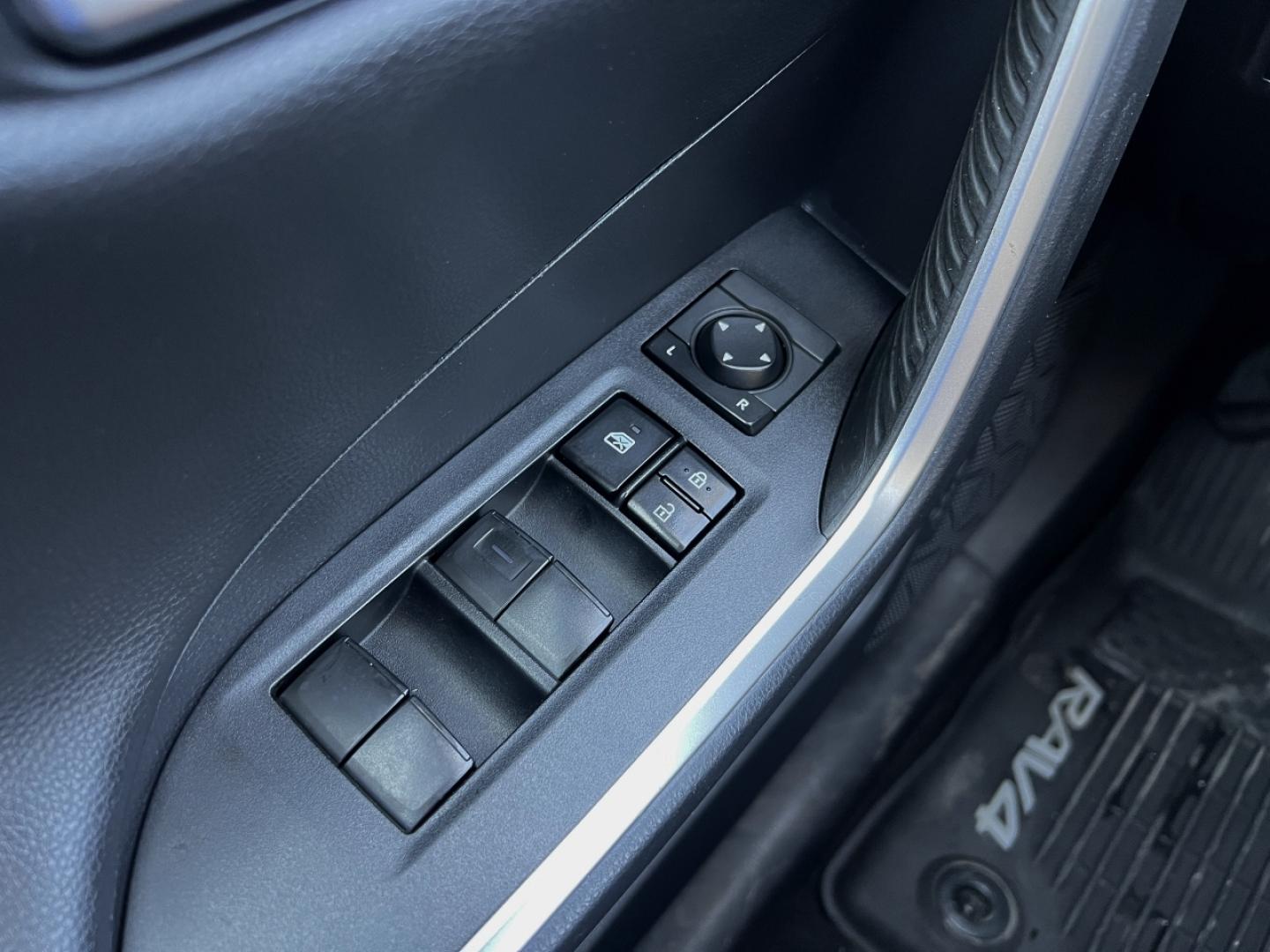 2019 BLACK /Black Leather Toyota RAV4 Adventure AWD (2T3J1RFV8KW) with an 2.5L 4 Cyl. engine, Automatic transmission, located at 506 S. Kingshighway, Cape Girardeau, MO, 63703, (573) 235-5000, 37.294994, -89.556206 - 2019 Toyota RAV4 Adventure 105xxx miles All Wheel Drive 2.5L 4 Cyl. Automatic Leather Backup Camera Power Driver Seat Bluetooth Cruise Power Windows/Locks/Mirrors We have financing available and we accept trades! Fill out a credit application on our website or come by today! If you have - Photo#23