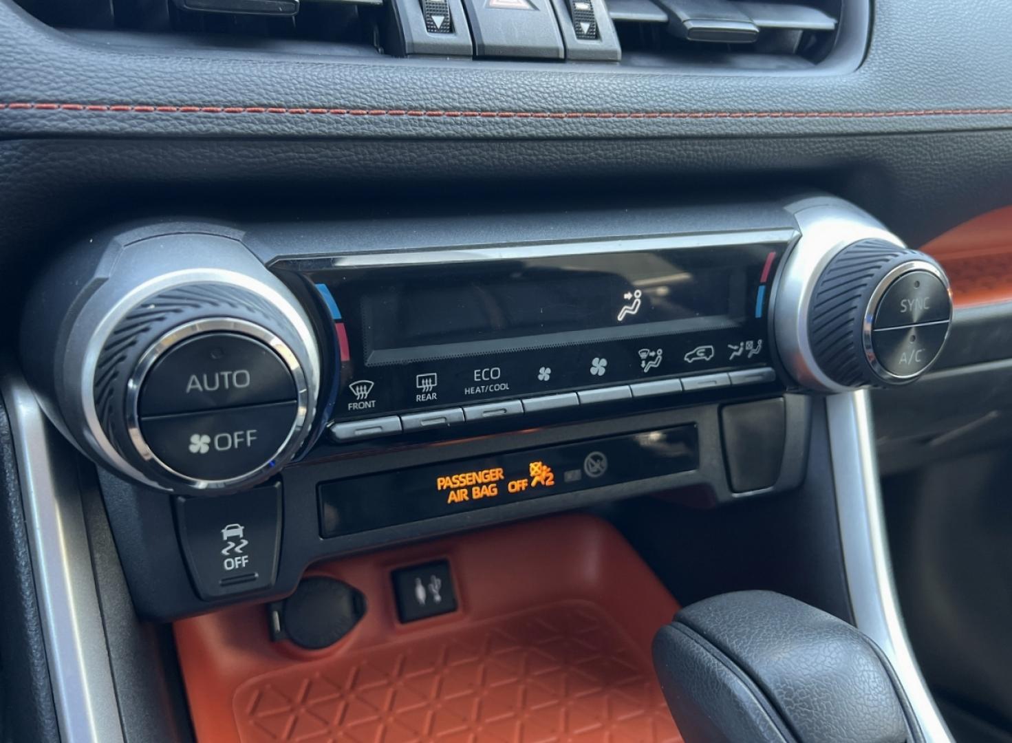 2019 BLACK /Black Leather Toyota RAV4 Adventure AWD (2T3J1RFV8KW) with an 2.5L 4 Cyl. engine, Automatic transmission, located at 506 S. Kingshighway, Cape Girardeau, MO, 63703, (573) 235-5000, 37.294994, -89.556206 - 2019 Toyota RAV4 Adventure 105xxx miles All Wheel Drive 2.5L 4 Cyl. Automatic Leather Backup Camera Power Driver Seat Bluetooth Cruise Power Windows/Locks/Mirrors We have financing available and we accept trades! Fill out a credit application on our website or come by today! If you have - Photo#27