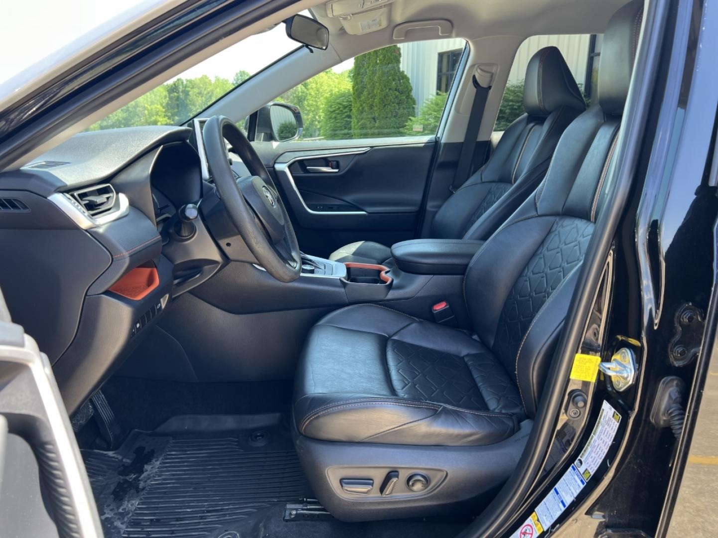 2019 BLACK /Black Leather Toyota RAV4 Adventure AWD (2T3J1RFV8KW) with an 2.5L 4 Cyl. engine, Automatic transmission, located at 506 S. Kingshighway, Cape Girardeau, MO, 63703, (573) 235-5000, 37.294994, -89.556206 - 2019 Toyota RAV4 Adventure 105xxx miles All Wheel Drive 2.5L 4 Cyl. Automatic Leather Backup Camera Power Driver Seat Bluetooth Cruise Power Windows/Locks/Mirrors We have financing available and we accept trades! Fill out a credit application on our website or come by today! If you have - Photo#12