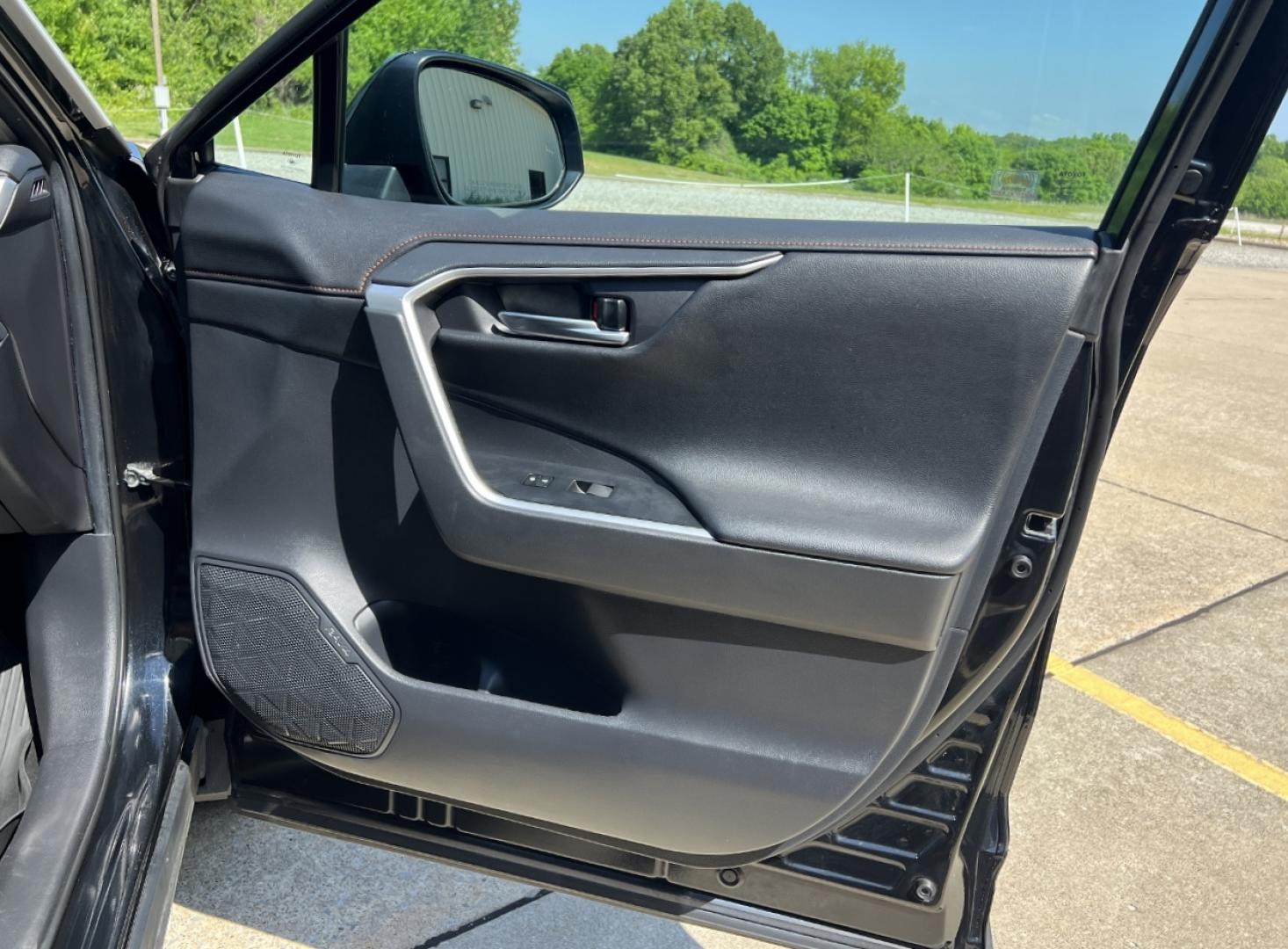 2019 BLACK /Black Leather Toyota RAV4 Adventure AWD (2T3J1RFV8KW) with an 2.5L 4 Cyl. engine, Automatic transmission, located at 506 S. Kingshighway, Cape Girardeau, MO, 63703, (573) 235-5000, 37.294994, -89.556206 - 2019 Toyota RAV4 Adventure 105xxx miles All Wheel Drive 2.5L 4 Cyl. Automatic Leather Backup Camera Power Driver Seat Bluetooth Cruise Power Windows/Locks/Mirrors We have financing available and we accept trades! Fill out a credit application on our website or come by today! If you have - Photo#13