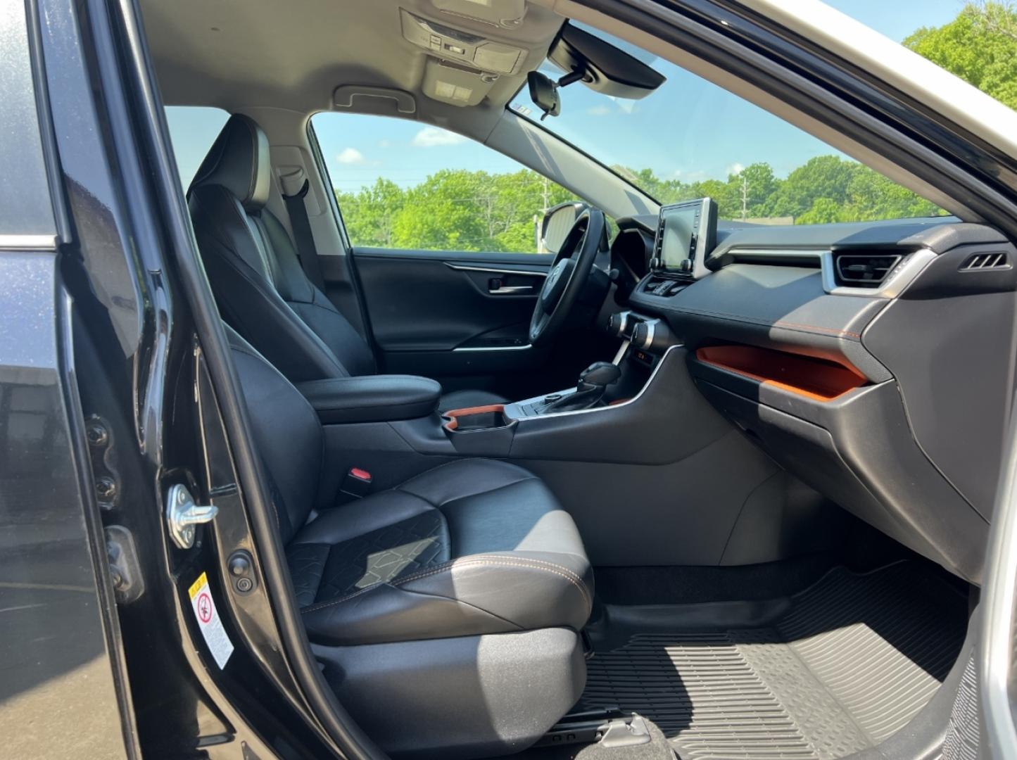2019 BLACK /Black Leather Toyota RAV4 Adventure AWD (2T3J1RFV8KW) with an 2.5L 4 Cyl. engine, Automatic transmission, located at 506 S. Kingshighway, Cape Girardeau, MO, 63703, (573) 235-5000, 37.294994, -89.556206 - 2019 Toyota RAV4 Adventure 105xxx miles All Wheel Drive 2.5L 4 Cyl. Automatic Leather Backup Camera Power Driver Seat Bluetooth Cruise Power Windows/Locks/Mirrors We have financing available and we accept trades! Fill out a credit application on our website or come by today! If you have - Photo#14