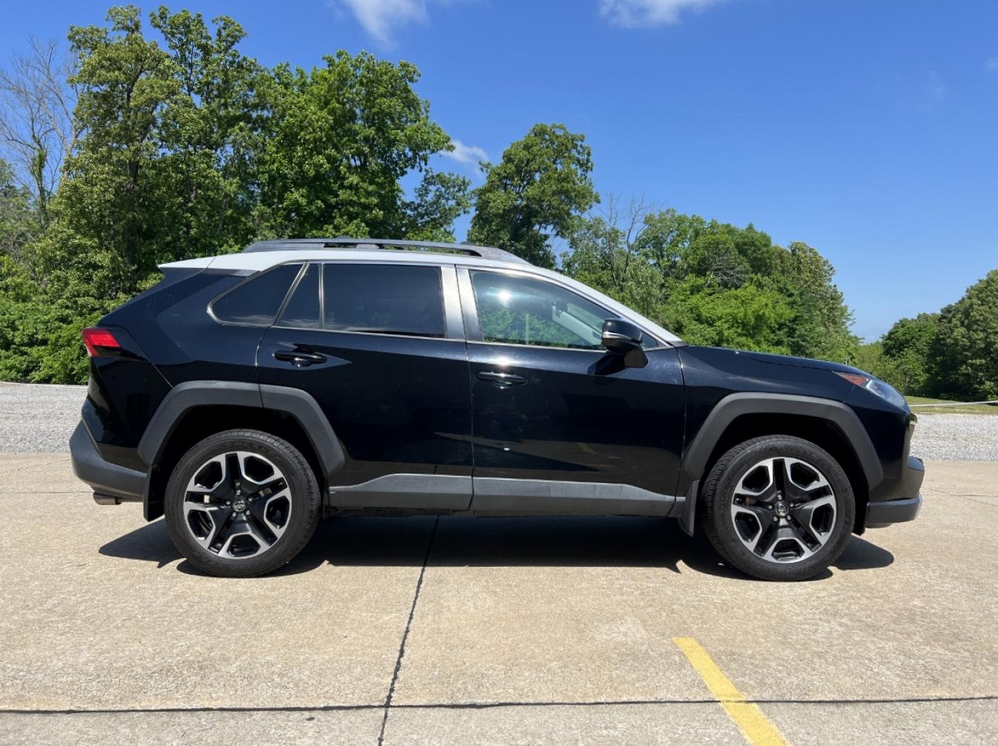 2019 BLACK /Black Leather Toyota RAV4 Adventure AWD (2T3J1RFV8KW) with an 2.5L 4 Cyl. engine, Automatic transmission, located at 506 S. Kingshighway, Cape Girardeau, MO, 63703, (573) 235-5000, 37.294994, -89.556206 - 2019 Toyota RAV4 Adventure 105xxx miles All Wheel Drive 2.5L 4 Cyl. Automatic Leather Backup Camera Power Driver Seat Bluetooth Cruise Power Windows/Locks/Mirrors We have financing available and we accept trades! Fill out a credit application on our website or come by today! If you have - Photo#6