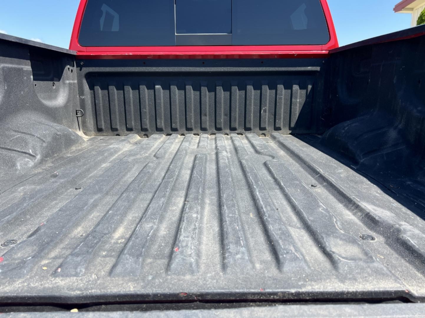 2021 RED /Black Leather/Cloth Nissan Titan PRO-4X (1N6AA1ED5MN) with an 5.6L V8 engine, Automatic transmission, located at 506 S. Kingshighway, Cape Girardeau, MO, 63703, (573) 235-5000, 37.294994, -89.556206 - 2021 Nissan Titan PRO-4X 1-Owner 136xxx miles 4x4 5.6L V8 Automatic Navigation Backup Camera Power Driver Seat Bluetooth Cruise Power Windows/Locks/Mirrors We have financing available and we accept trades! Fill out a credit application on our website or come by today! If you have any qu - Photo#20