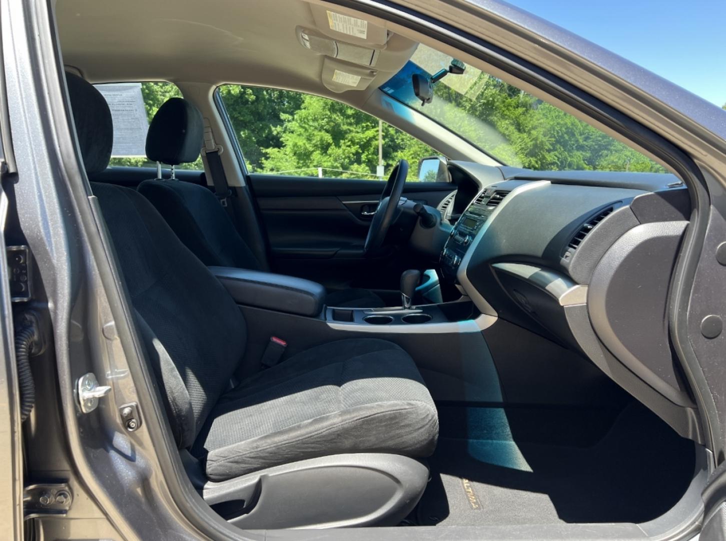 2015 GRAY /Black Cloth Nissan Altima 2.5 S (1N4AL3AP7FC) with an 2.5L 4 Cyl. engine, Continuously Variable Transmission transmission, located at 506 S. Kingshighway, Cape Girardeau, MO, 63703, (573) 235-5000, 37.294994, -89.556206 - 2015 Nissan Altima 2.5 S 128xxx miles Front Wheel Drive 2.5L 4 Cyl. Automatic Power Driver Seat Cruise Power Windows/Locks/Mirrors We have financing available and we accept trades! Fill out a credit application on our website or come by today! If you have any questions, give us a call at (5 - Photo#13