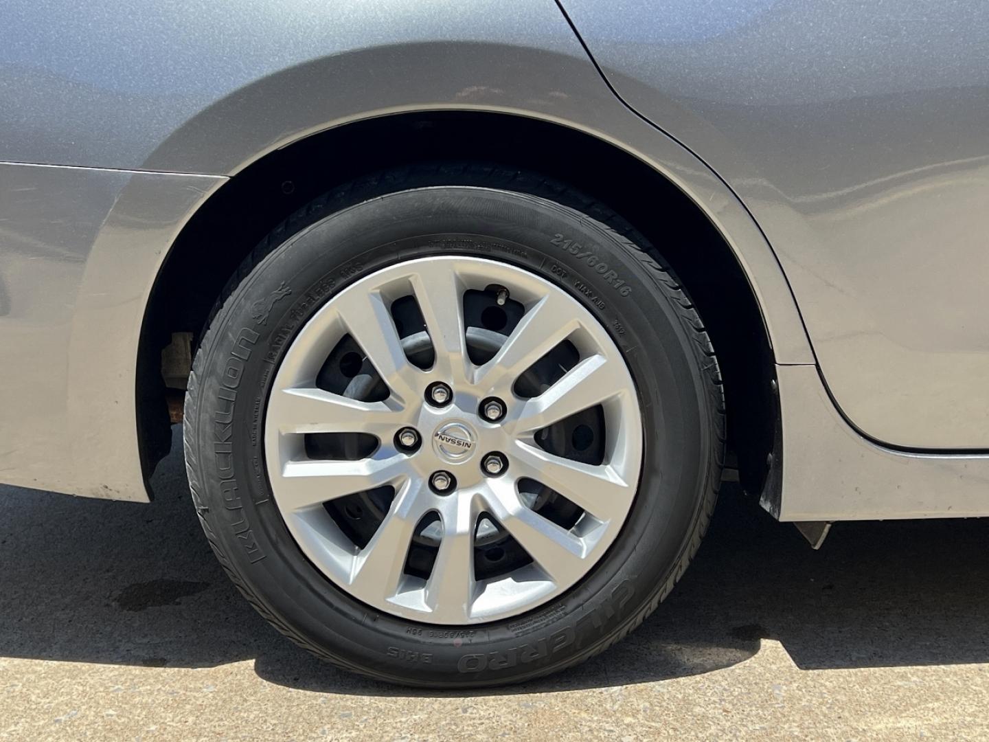 2015 GRAY /Black Cloth Nissan Altima 2.5 S (1N4AL3AP7FC) with an 2.5L 4 Cyl. engine, Continuously Variable Transmission transmission, located at 506 S. Kingshighway, Cape Girardeau, MO, 63703, (573) 235-5000, 37.294994, -89.556206 - 2015 Nissan Altima 2.5 S 128xxx miles Front Wheel Drive 2.5L 4 Cyl. Automatic Power Driver Seat Cruise Power Windows/Locks/Mirrors We have financing available and we accept trades! Fill out a credit application on our website or come by today! If you have any questions, give us a call at (5 - Photo#32