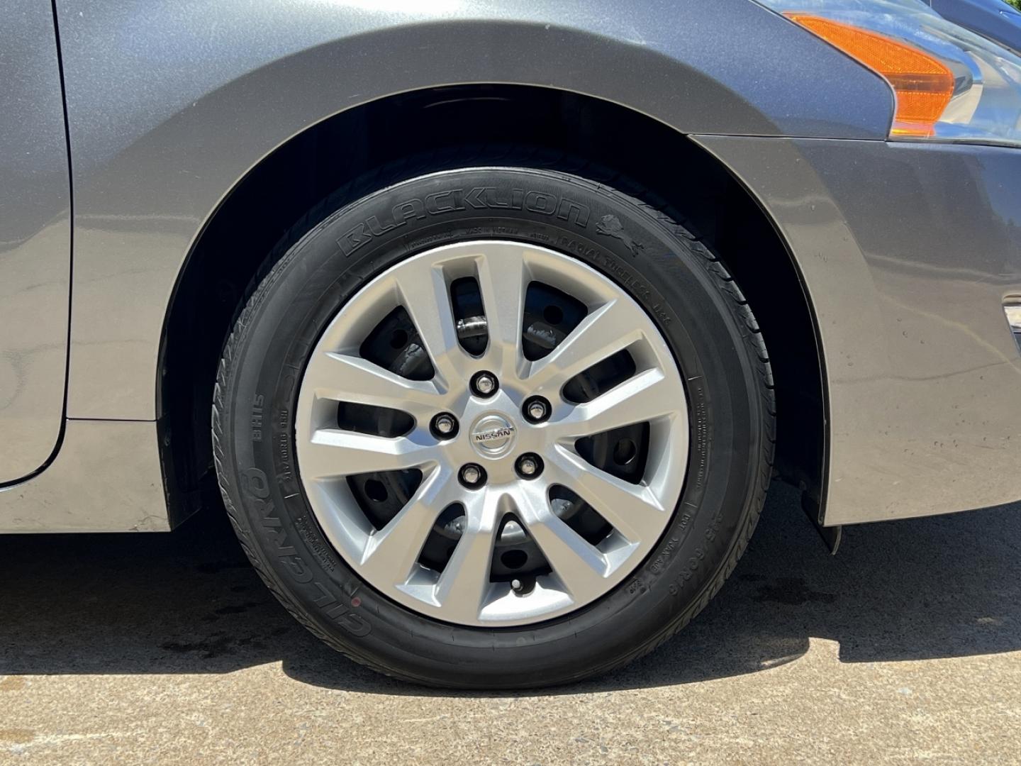 2015 GRAY /Black Cloth Nissan Altima 2.5 S (1N4AL3AP7FC) with an 2.5L 4 Cyl. engine, Continuously Variable Transmission transmission, located at 506 S. Kingshighway, Cape Girardeau, MO, 63703, (573) 235-5000, 37.294994, -89.556206 - 2015 Nissan Altima 2.5 S 128xxx miles Front Wheel Drive 2.5L 4 Cyl. Automatic Power Driver Seat Cruise Power Windows/Locks/Mirrors We have financing available and we accept trades! Fill out a credit application on our website or come by today! If you have any questions, give us a call at (5 - Photo#33