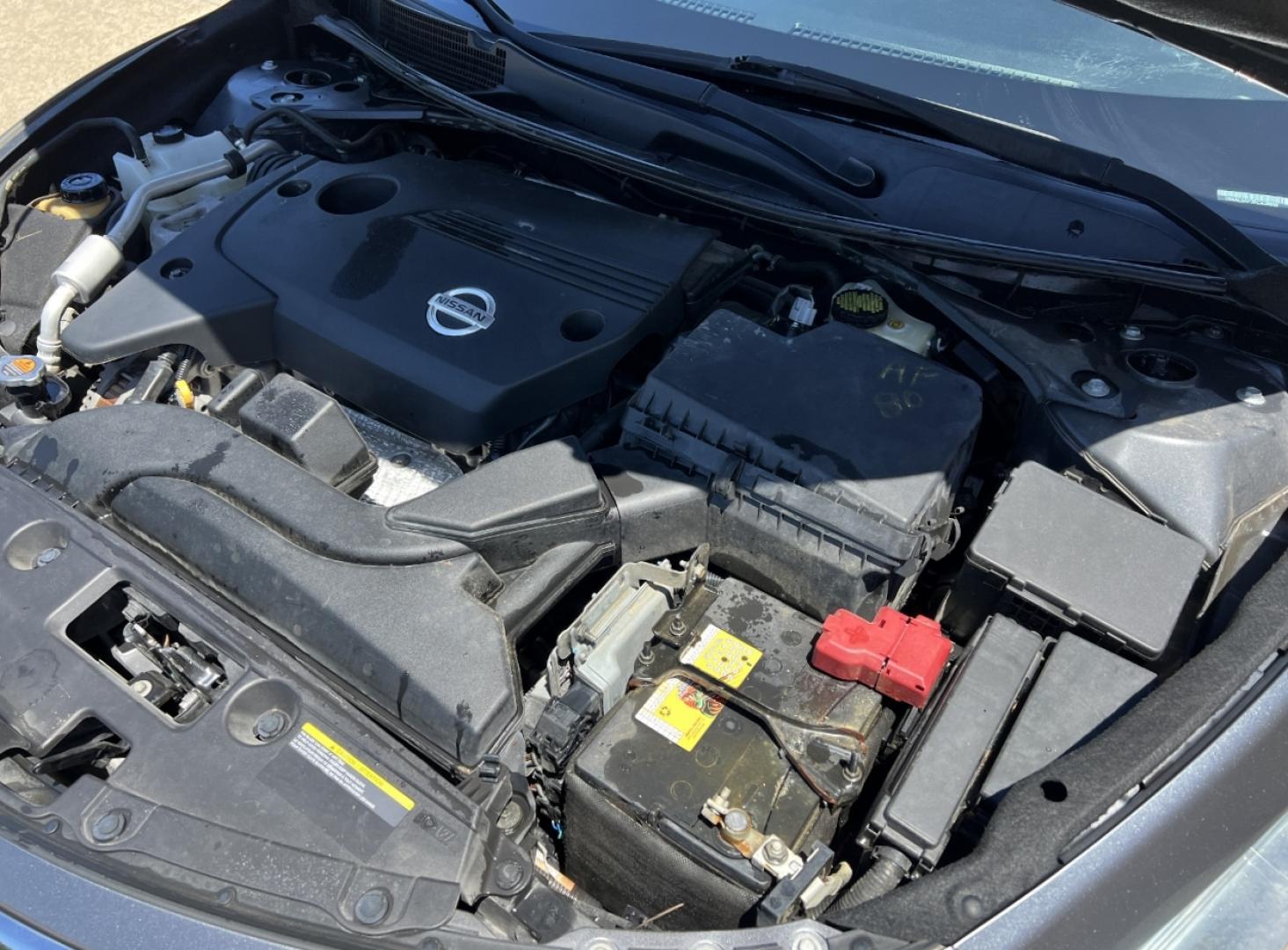 2015 GRAY /Black Cloth Nissan Altima 2.5 S (1N4AL3AP7FC) with an 2.5L 4 Cyl. engine, Continuously Variable Transmission transmission, located at 506 S. Kingshighway, Cape Girardeau, MO, 63703, (573) 235-5000, 37.294994, -89.556206 - 2015 Nissan Altima 2.5 S 128xxx miles Front Wheel Drive 2.5L 4 Cyl. Automatic Power Driver Seat Cruise Power Windows/Locks/Mirrors We have financing available and we accept trades! Fill out a credit application on our website or come by today! If you have any questions, give us a call at (5 - Photo#28