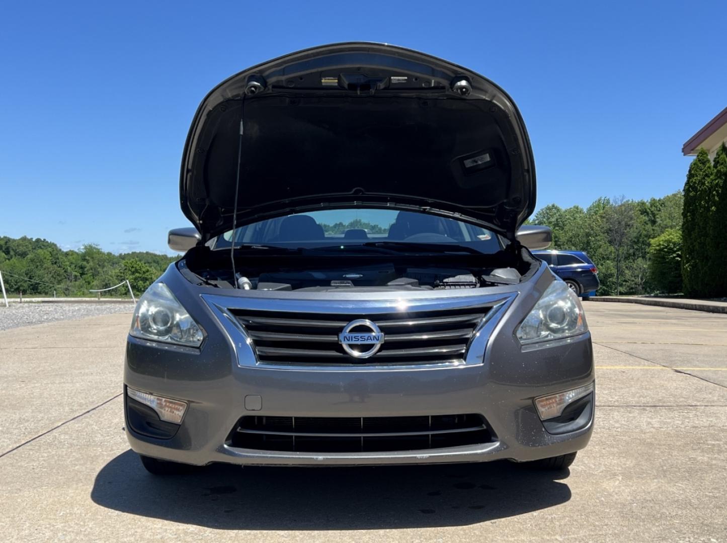 2015 GRAY /Black Cloth Nissan Altima 2.5 S (1N4AL3AP7FC) with an 2.5L 4 Cyl. engine, Continuously Variable Transmission transmission, located at 506 S. Kingshighway, Cape Girardeau, MO, 63703, (573) 235-5000, 37.294994, -89.556206 - 2015 Nissan Altima 2.5 S 128xxx miles Front Wheel Drive 2.5L 4 Cyl. Automatic Power Driver Seat Cruise Power Windows/Locks/Mirrors We have financing available and we accept trades! Fill out a credit application on our website or come by today! If you have any questions, give us a call at (5 - Photo#27