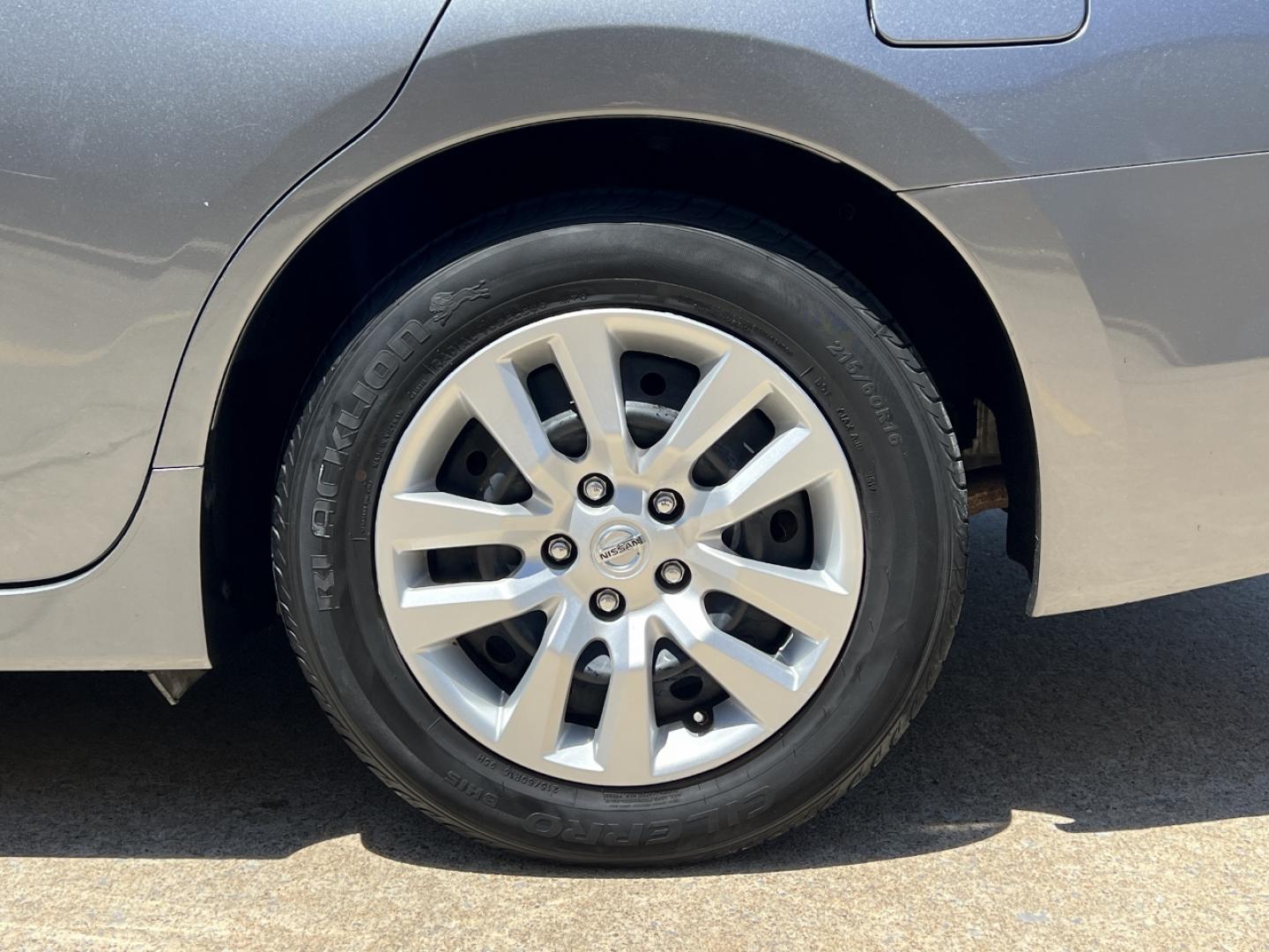 2015 GRAY /Black Cloth Nissan Altima 2.5 S (1N4AL3AP7FC) with an 2.5L 4 Cyl. engine, Continuously Variable Transmission transmission, located at 506 S. Kingshighway, Cape Girardeau, MO, 63703, (573) 235-5000, 37.294994, -89.556206 - 2015 Nissan Altima 2.5 S 128xxx miles Front Wheel Drive 2.5L 4 Cyl. Automatic Power Driver Seat Cruise Power Windows/Locks/Mirrors We have financing available and we accept trades! Fill out a credit application on our website or come by today! If you have any questions, give us a call at (5 - Photo#31