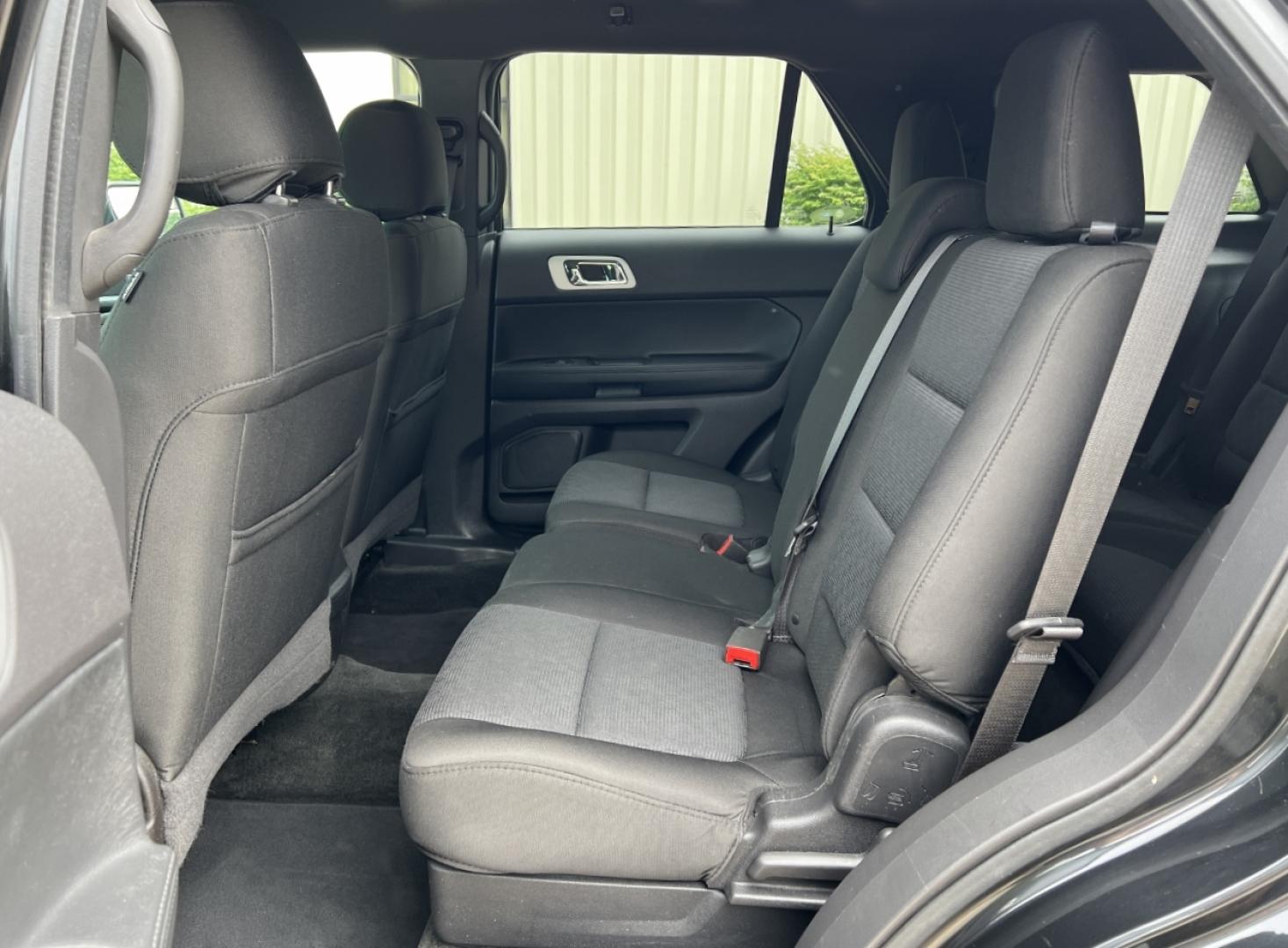 2015 BLACK /Black Cloth Ford Explorer XLT 4WD (1FM5K8D85FG) with an 3.5L V6 engine, Automatic transmission, located at 506 S. Kingshighway, Cape Girardeau, MO, 63703, (573) 235-5000, 37.294994, -89.556206 - 2015 Ford Explorer XLT Only 84xxx miles 4 Wheel Drive 3.5L V6 Automatic 3rd Row Power Seats Bluetooth Cruise Power Windows/Locks/Mirrors We have financing available and we accept trades! Fill out a credit application on our website or come by today! If you have any questions, give us a ca - Photo#14
