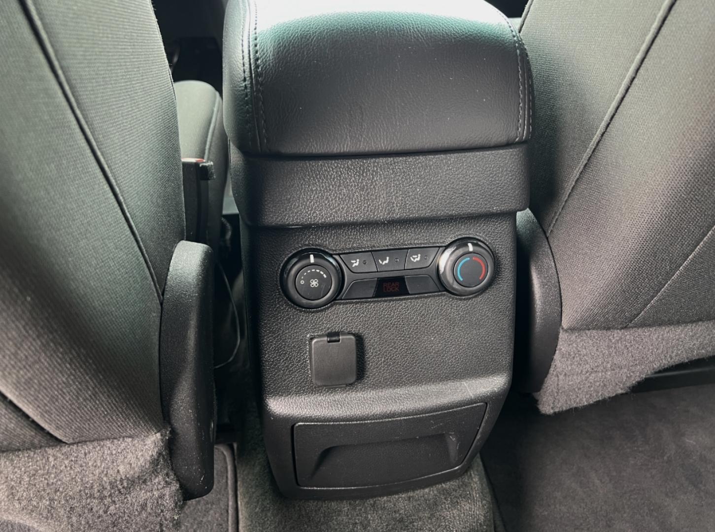 2015 BLACK /Black Cloth Ford Explorer XLT 4WD (1FM5K8D85FG) with an 3.5L V6 engine, Automatic transmission, located at 506 S. Kingshighway, Cape Girardeau, MO, 63703, (573) 235-5000, 37.294994, -89.556206 - 2015 Ford Explorer XLT Only 84xxx miles 4 Wheel Drive 3.5L V6 Automatic 3rd Row Power Seats Bluetooth Cruise Power Windows/Locks/Mirrors We have financing available and we accept trades! Fill out a credit application on our website or come by today! If you have any questions, give us a ca - Photo#29