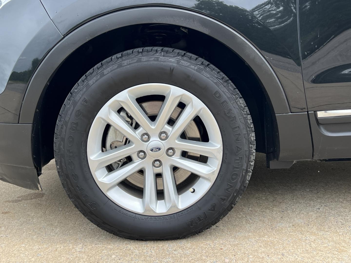 2015 BLACK /Black Cloth Ford Explorer XLT 4WD (1FM5K8D85FG) with an 3.5L V6 engine, Automatic transmission, located at 506 S. Kingshighway, Cape Girardeau, MO, 63703, (573) 235-5000, 37.294994, -89.556206 - 2015 Ford Explorer XLT Only 84xxx miles 4 Wheel Drive 3.5L V6 Automatic 3rd Row Power Seats Bluetooth Cruise Power Windows/Locks/Mirrors We have financing available and we accept trades! Fill out a credit application on our website or come by today! If you have any questions, give us a ca - Photo#33
