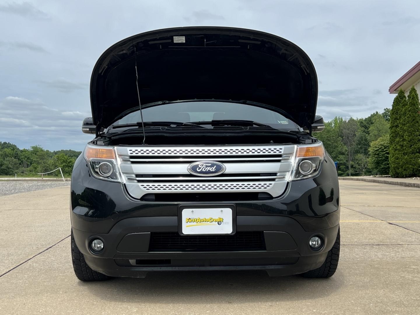 2015 BLACK /Black Cloth Ford Explorer XLT 4WD (1FM5K8D85FG) with an 3.5L V6 engine, Automatic transmission, located at 506 S. Kingshighway, Cape Girardeau, MO, 63703, (573) 235-5000, 37.294994, -89.556206 - 2015 Ford Explorer XLT Only 84xxx miles 4 Wheel Drive 3.5L V6 Automatic 3rd Row Power Seats Bluetooth Cruise Power Windows/Locks/Mirrors We have financing available and we accept trades! Fill out a credit application on our website or come by today! If you have any questions, give us a ca - Photo#31