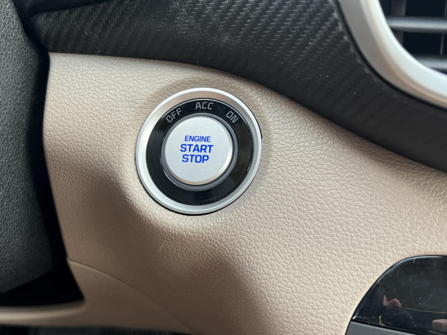 2020 WHITE /Tan Cloth Hyundai Tucson SEL (KM8J33AL8LU) with an 2.4L 4 Cyl. engine, Automatic transmission, located at 506 S. Kingshighway, Cape Girardeau, MO, 63703, (573) 235-5000, 37.294994, -89.556206 - 2020 Hyundai Tucson SEL 64xxx miles Front Wheel Drive 2.4L 4 Cyl. Automatic Backup Camera Power Driver Seat Heated Seats Bluetooth Cruise Power Windows/Locks/Mirrors We have financing available and we accept trades! Fill out a credit application on our website or come by today! If you ha - Photo#22