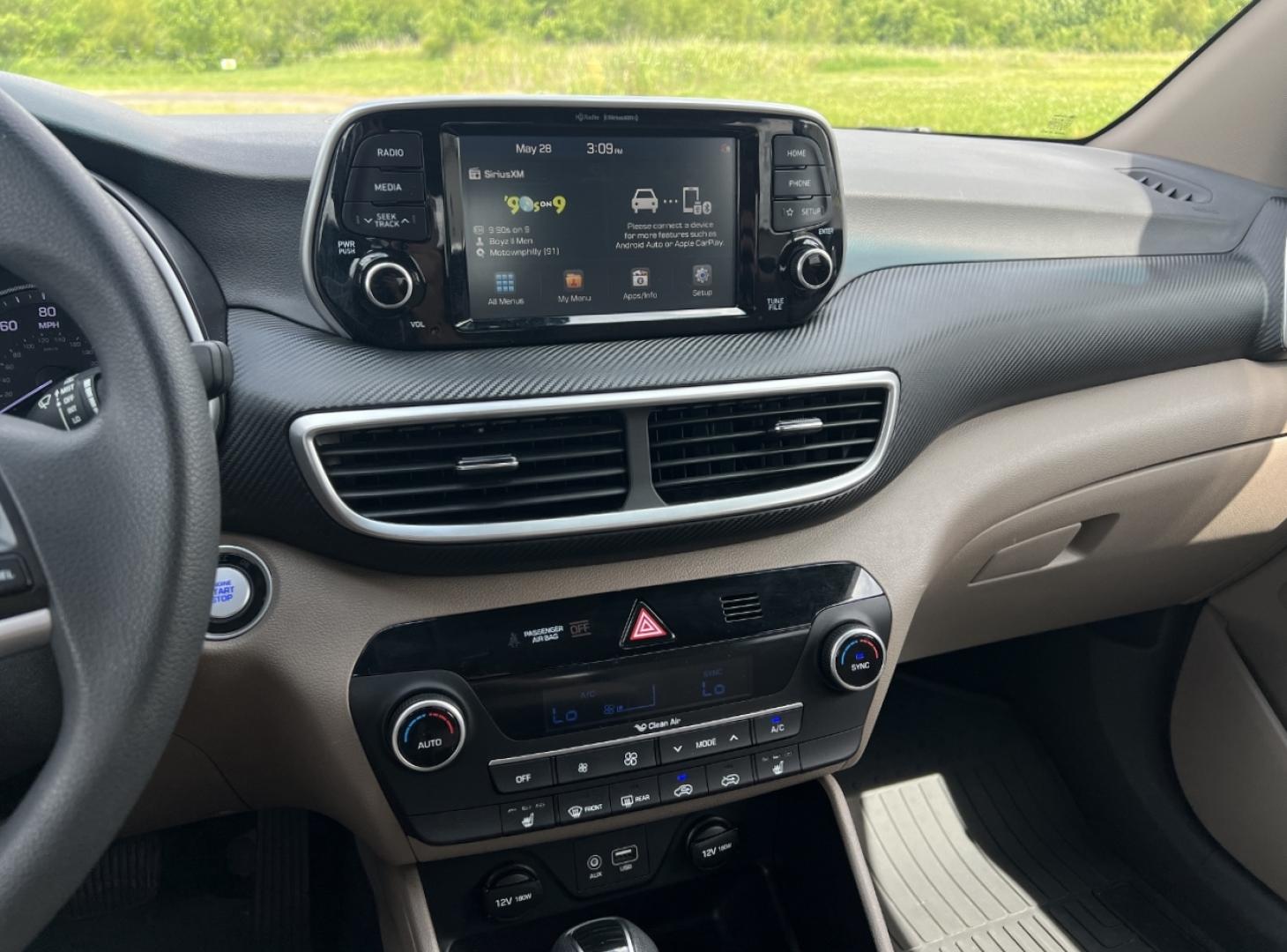 2020 WHITE /Tan Cloth Hyundai Tucson SEL (KM8J33AL8LU) with an 2.4L 4 Cyl. engine, Automatic transmission, located at 506 S. Kingshighway, Cape Girardeau, MO, 63703, (573) 235-5000, 37.294994, -89.556206 - 2020 Hyundai Tucson SEL 64xxx miles Front Wheel Drive 2.4L 4 Cyl. Automatic Backup Camera Power Driver Seat Heated Seats Bluetooth Cruise Power Windows/Locks/Mirrors We have financing available and we accept trades! Fill out a credit application on our website or come by today! If you ha - Photo#24