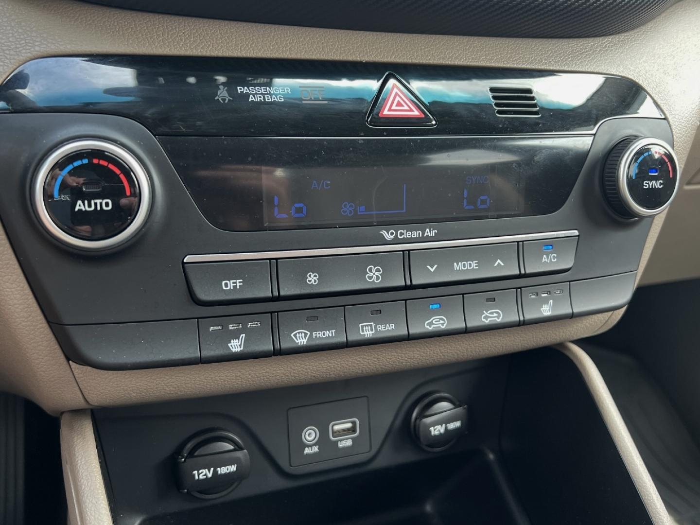 2020 WHITE /Tan Cloth Hyundai Tucson SEL (KM8J33AL8LU) with an 2.4L 4 Cyl. engine, Automatic transmission, located at 506 S. Kingshighway, Cape Girardeau, MO, 63703, (573) 235-5000, 37.294994, -89.556206 - 2020 Hyundai Tucson SEL 64xxx miles Front Wheel Drive 2.4L 4 Cyl. Automatic Backup Camera Power Driver Seat Heated Seats Bluetooth Cruise Power Windows/Locks/Mirrors We have financing available and we accept trades! Fill out a credit application on our website or come by today! If you ha - Photo#3
