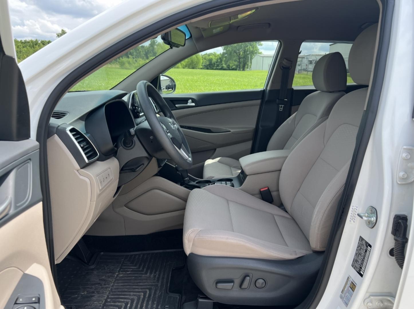 2020 WHITE /Tan Cloth Hyundai Tucson SEL (KM8J33AL8LU) with an 2.4L 4 Cyl. engine, Automatic transmission, located at 506 S. Kingshighway, Cape Girardeau, MO, 63703, (573) 235-5000, 37.294994, -89.556206 - 2020 Hyundai Tucson SEL 64xxx miles Front Wheel Drive 2.4L 4 Cyl. Automatic Backup Camera Power Driver Seat Heated Seats Bluetooth Cruise Power Windows/Locks/Mirrors We have financing available and we accept trades! Fill out a credit application on our website or come by today! If you ha - Photo#13