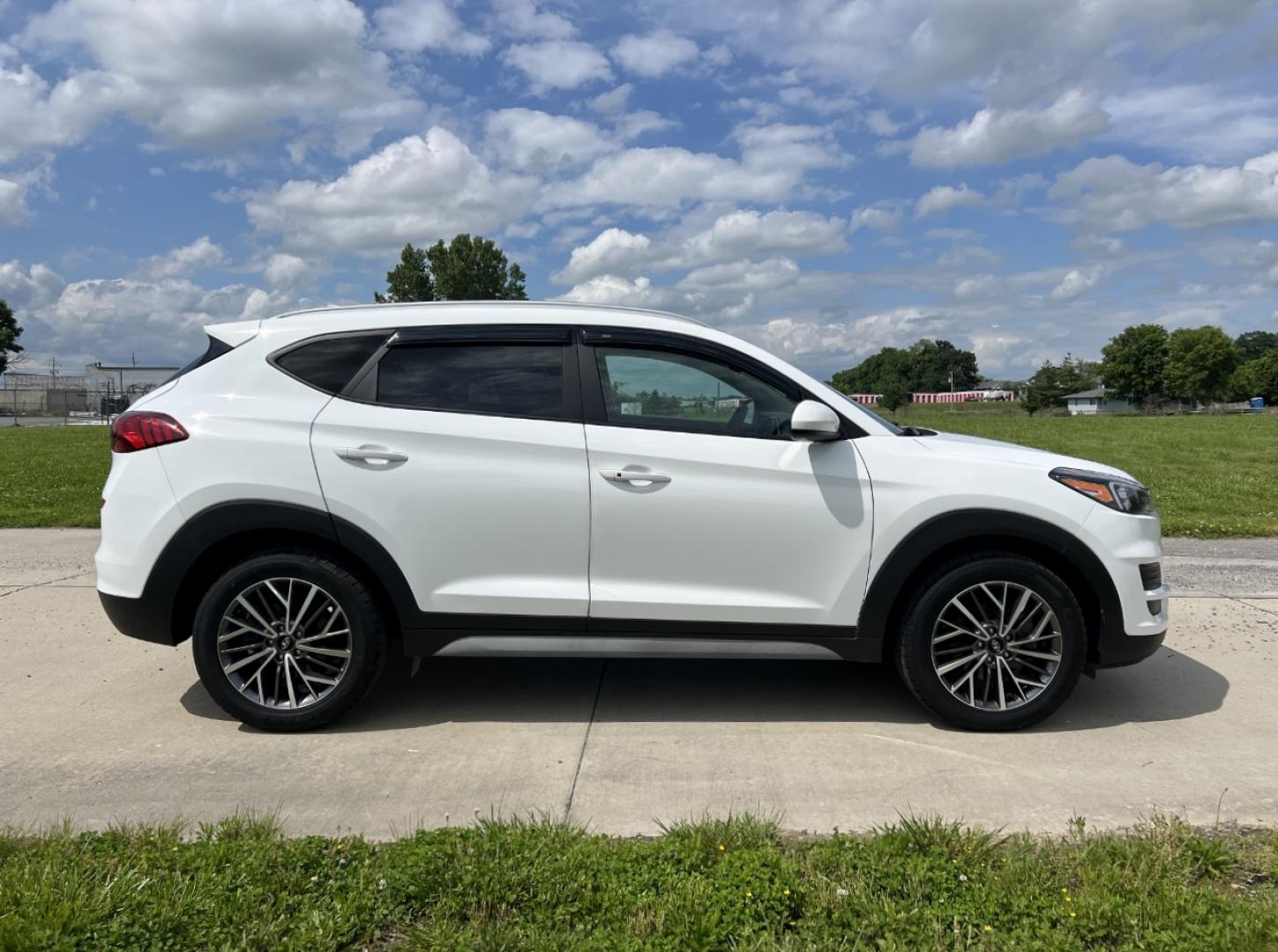 2020 WHITE /Tan Cloth Hyundai Tucson SEL (KM8J33AL8LU) with an 2.4L 4 Cyl. engine, Automatic transmission, located at 506 S. Kingshighway, Cape Girardeau, MO, 63703, (573) 235-5000, 37.294994, -89.556206 - 2020 Hyundai Tucson SEL 64xxx miles Front Wheel Drive 2.4L 4 Cyl. Automatic Backup Camera Power Driver Seat Heated Seats Bluetooth Cruise Power Windows/Locks/Mirrors We have financing available and we accept trades! Fill out a credit application on our website or come by today! If you ha - Photo#7