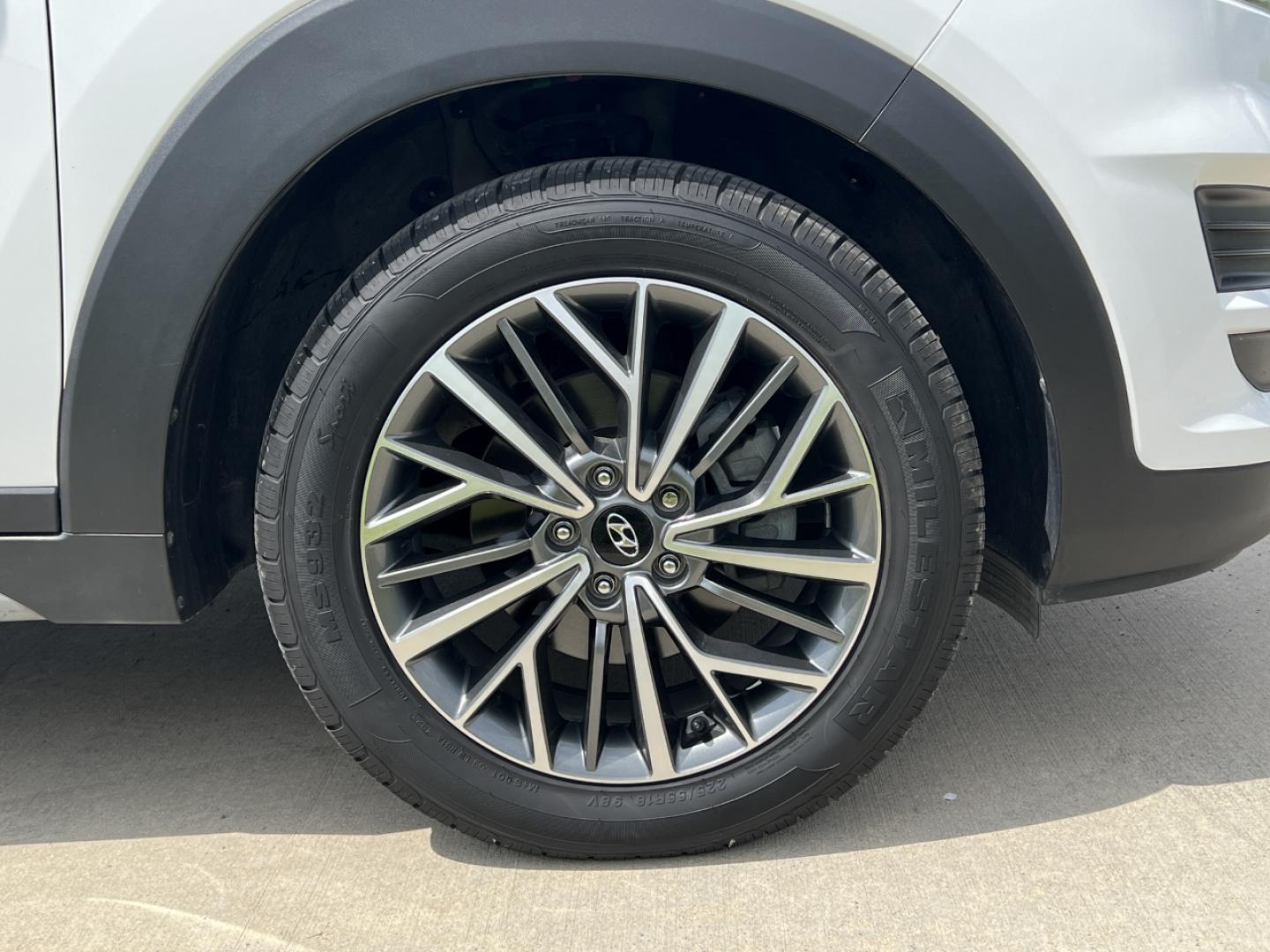 2020 WHITE /Tan Cloth Hyundai Tucson SEL (KM8J33AL8LU) with an 2.4L 4 Cyl. engine, Automatic transmission, located at 506 S. Kingshighway, Cape Girardeau, MO, 63703, (573) 235-5000, 37.294994, -89.556206 - 2020 Hyundai Tucson SEL 64xxx miles Front Wheel Drive 2.4L 4 Cyl. Automatic Backup Camera Power Driver Seat Heated Seats Bluetooth Cruise Power Windows/Locks/Mirrors We have financing available and we accept trades! Fill out a credit application on our website or come by today! If you ha - Photo#36