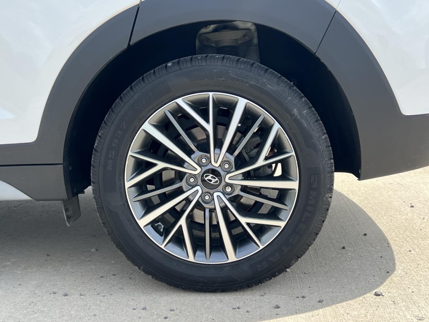 2020 WHITE /Tan Cloth Hyundai Tucson SEL (KM8J33AL8LU) with an 2.4L 4 Cyl. engine, Automatic transmission, located at 506 S. Kingshighway, Cape Girardeau, MO, 63703, (573) 235-5000, 37.294994, -89.556206 - 2020 Hyundai Tucson SEL 64xxx miles Front Wheel Drive 2.4L 4 Cyl. Automatic Backup Camera Power Driver Seat Heated Seats Bluetooth Cruise Power Windows/Locks/Mirrors We have financing available and we accept trades! Fill out a credit application on our website or come by today! If you ha - Photo#34