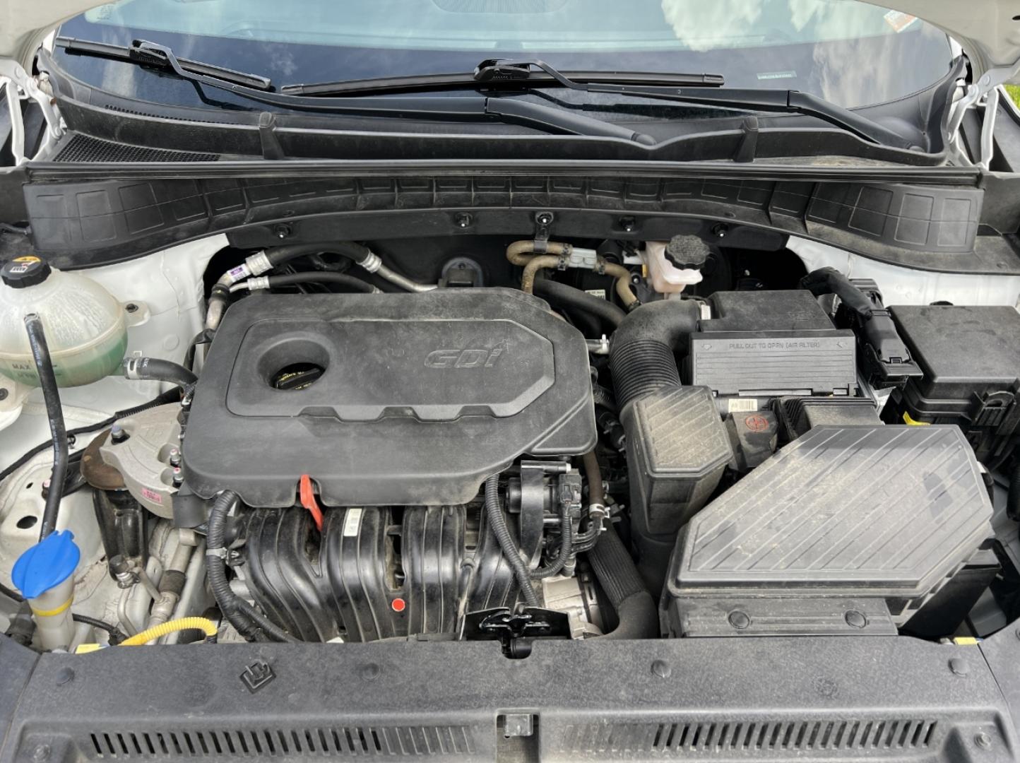 2020 WHITE /Tan Cloth Hyundai Tucson SEL (KM8J33AL8LU) with an 2.4L 4 Cyl. engine, Automatic transmission, located at 506 S. Kingshighway, Cape Girardeau, MO, 63703, (573) 235-5000, 37.294994, -89.556206 - 2020 Hyundai Tucson SEL 64xxx miles Front Wheel Drive 2.4L 4 Cyl. Automatic Backup Camera Power Driver Seat Heated Seats Bluetooth Cruise Power Windows/Locks/Mirrors We have financing available and we accept trades! Fill out a credit application on our website or come by today! If you ha - Photo#31