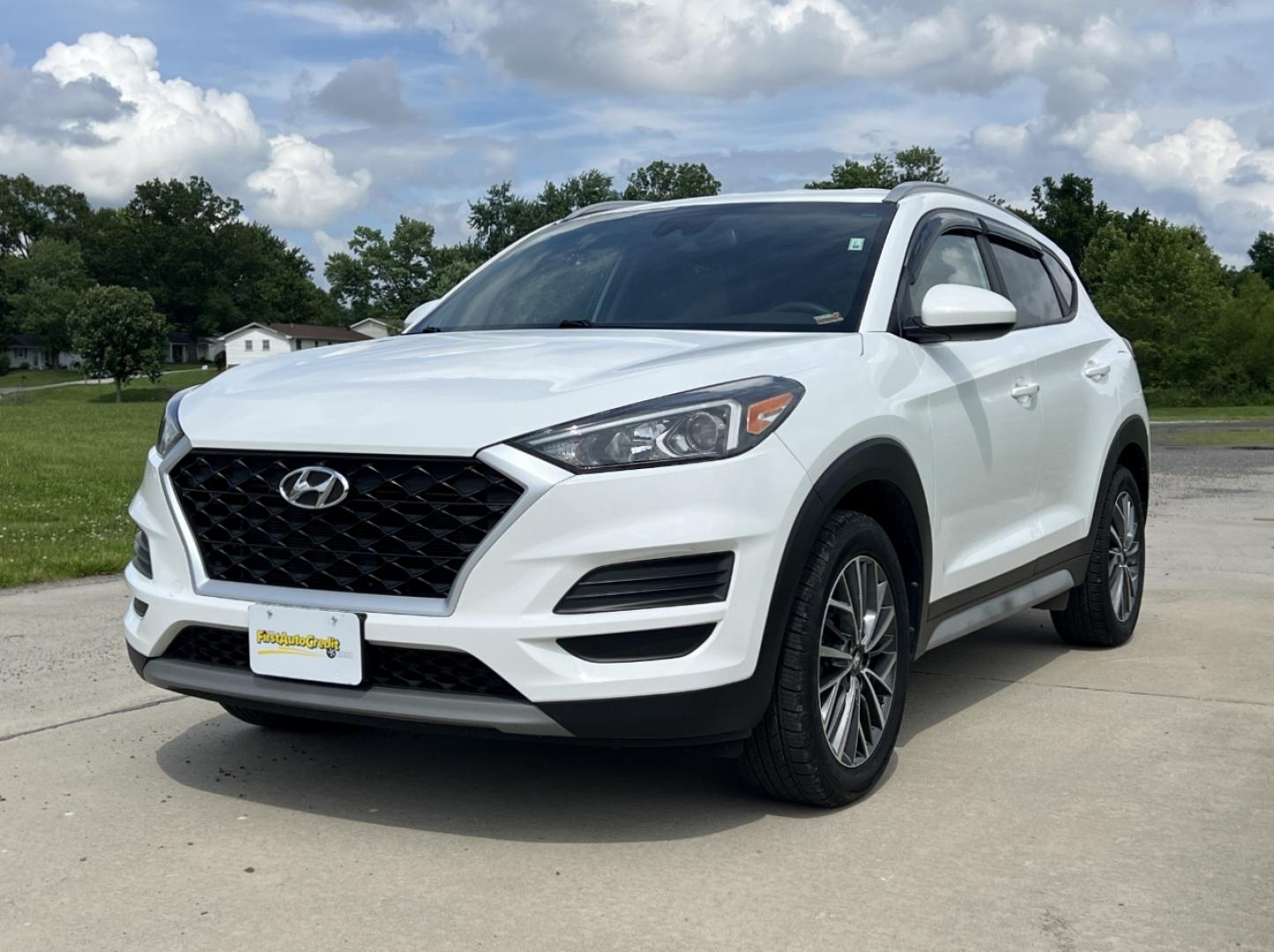 2020 WHITE /Tan Cloth Hyundai Tucson SEL (KM8J33AL8LU) with an 2.4L 4 Cyl. engine, Automatic transmission, located at 506 S. Kingshighway, Cape Girardeau, MO, 63703, (573) 235-5000, 37.294994, -89.556206 - 2020 Hyundai Tucson SEL 64xxx miles Front Wheel Drive 2.4L 4 Cyl. Automatic Backup Camera Power Driver Seat Heated Seats Bluetooth Cruise Power Windows/Locks/Mirrors We have financing available and we accept trades! Fill out a credit application on our website or come by today! If you ha - Photo#5