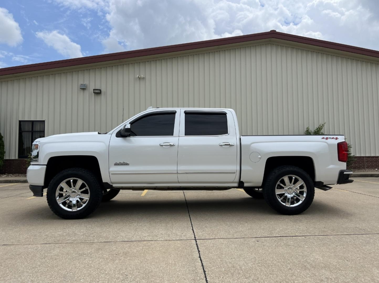 2016 WHITE /Brown Leather Chevrolet Silverado 1500 High Country Crew Cab Short Box 4WD (3GCUKTECXGG) with an 5.3L V8 engine, Automatic transmission, located at 506 S. Kingshighway, Cape Girardeau, MO, 63703, (573) 235-5000, 37.294994, -89.556206 - 2016 Chevrolet Silverado 1500 High Country 152xxx miles 4x4 5.3L V8 Automatic Leather Navigation Power/Heated/Cooled Seats Heated Steering Wheel Backup Camera Sunroof Bluetooth Remote Start Cruise Power Windows/Locks/Mirrors We have financing available and we accept trades! Fill out a - Photo#10