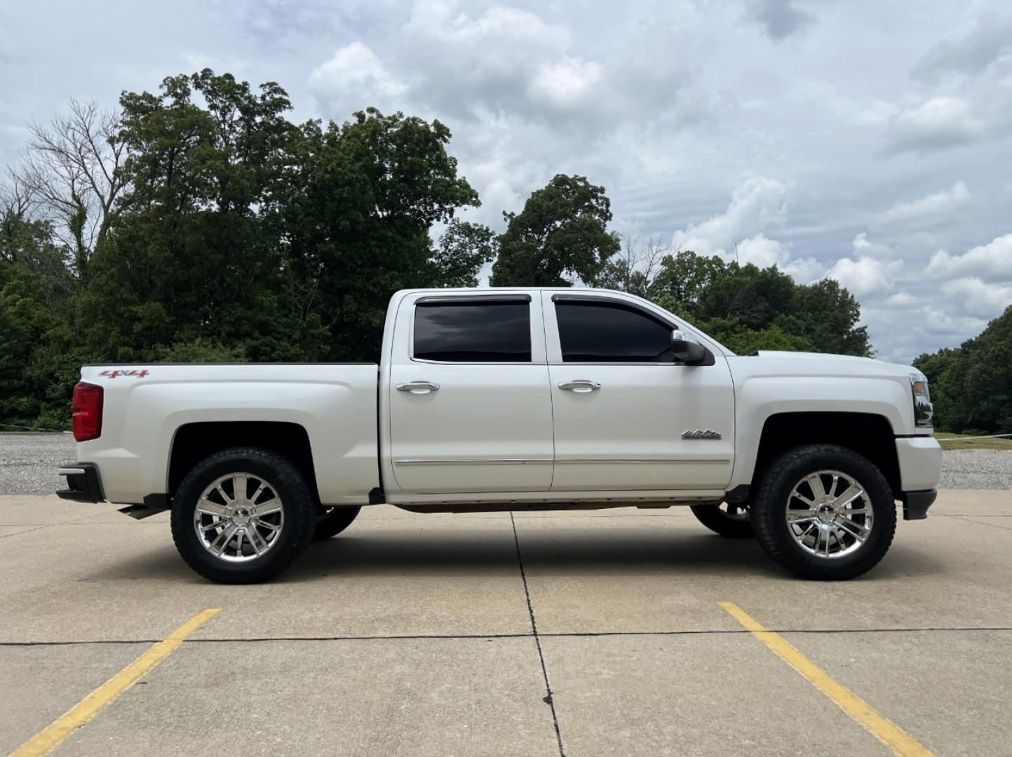 2016 WHITE /Brown Leather Chevrolet Silverado 1500 High Country Crew Cab Short Box 4WD (3GCUKTECXGG) with an 5.3L V8 engine, Automatic transmission, located at 506 S. Kingshighway, Cape Girardeau, MO, 63703, (573) 235-5000, 37.294994, -89.556206 - 2016 Chevrolet Silverado 1500 High Country 152xxx miles 4x4 5.3L V8 Automatic Leather Navigation Power/Heated/Cooled Seats Heated Steering Wheel Backup Camera Sunroof Bluetooth Remote Start Cruise Power Windows/Locks/Mirrors We have financing available and we accept trades! Fill out a - Photo#11