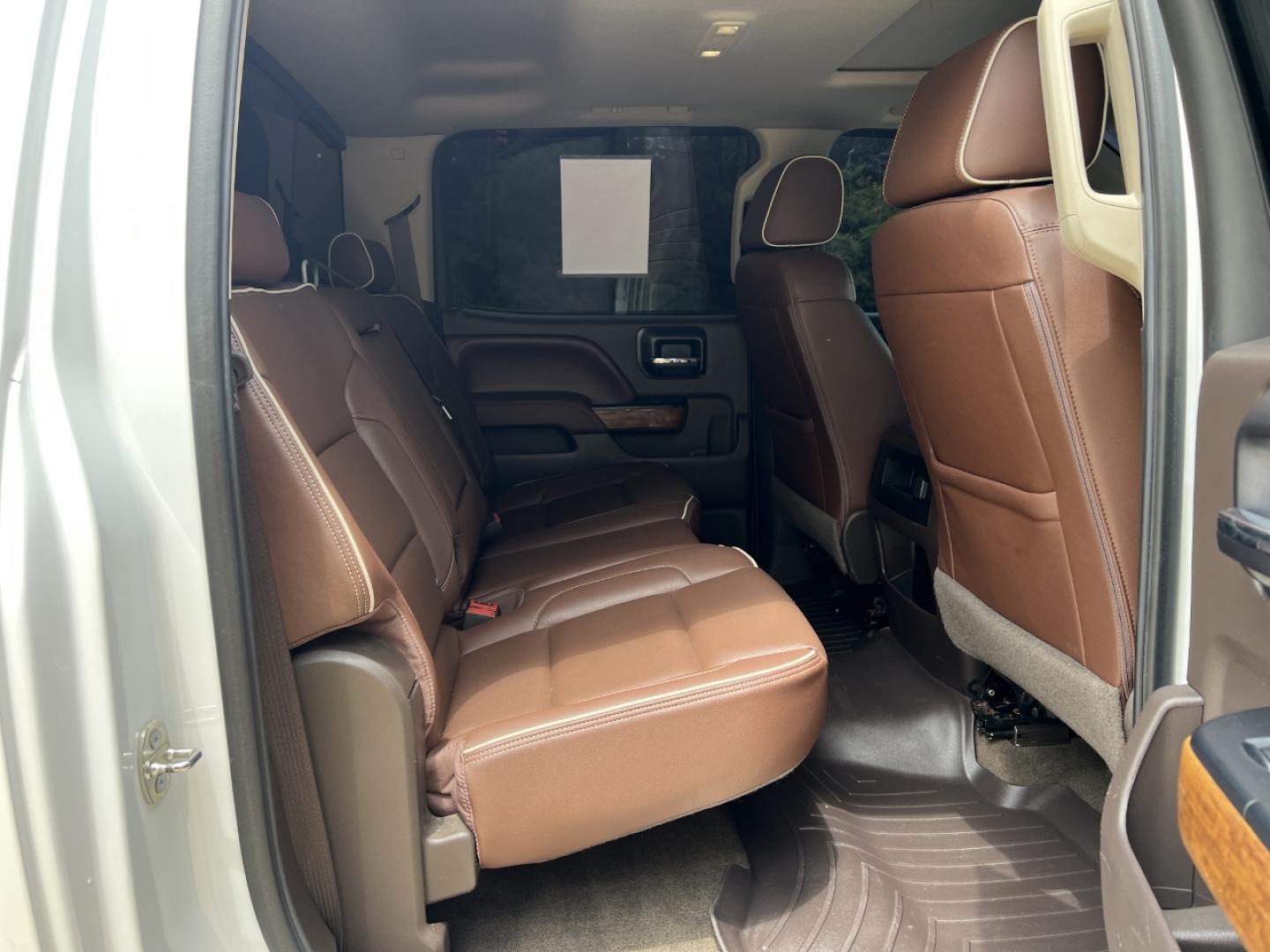 2016 WHITE /Brown Leather Chevrolet Silverado 1500 High Country Crew Cab Short Box 4WD (3GCUKTECXGG) with an 5.3L V8 engine, Automatic transmission, located at 506 S. Kingshighway, Cape Girardeau, MO, 63703, (573) 235-5000, 37.294994, -89.556206 - 2016 Chevrolet Silverado 1500 High Country 152xxx miles 4x4 5.3L V8 Automatic Leather Navigation Power/Heated/Cooled Seats Heated Steering Wheel Backup Camera Sunroof Bluetooth Remote Start Cruise Power Windows/Locks/Mirrors We have financing available and we accept trades! Fill out a - Photo#21