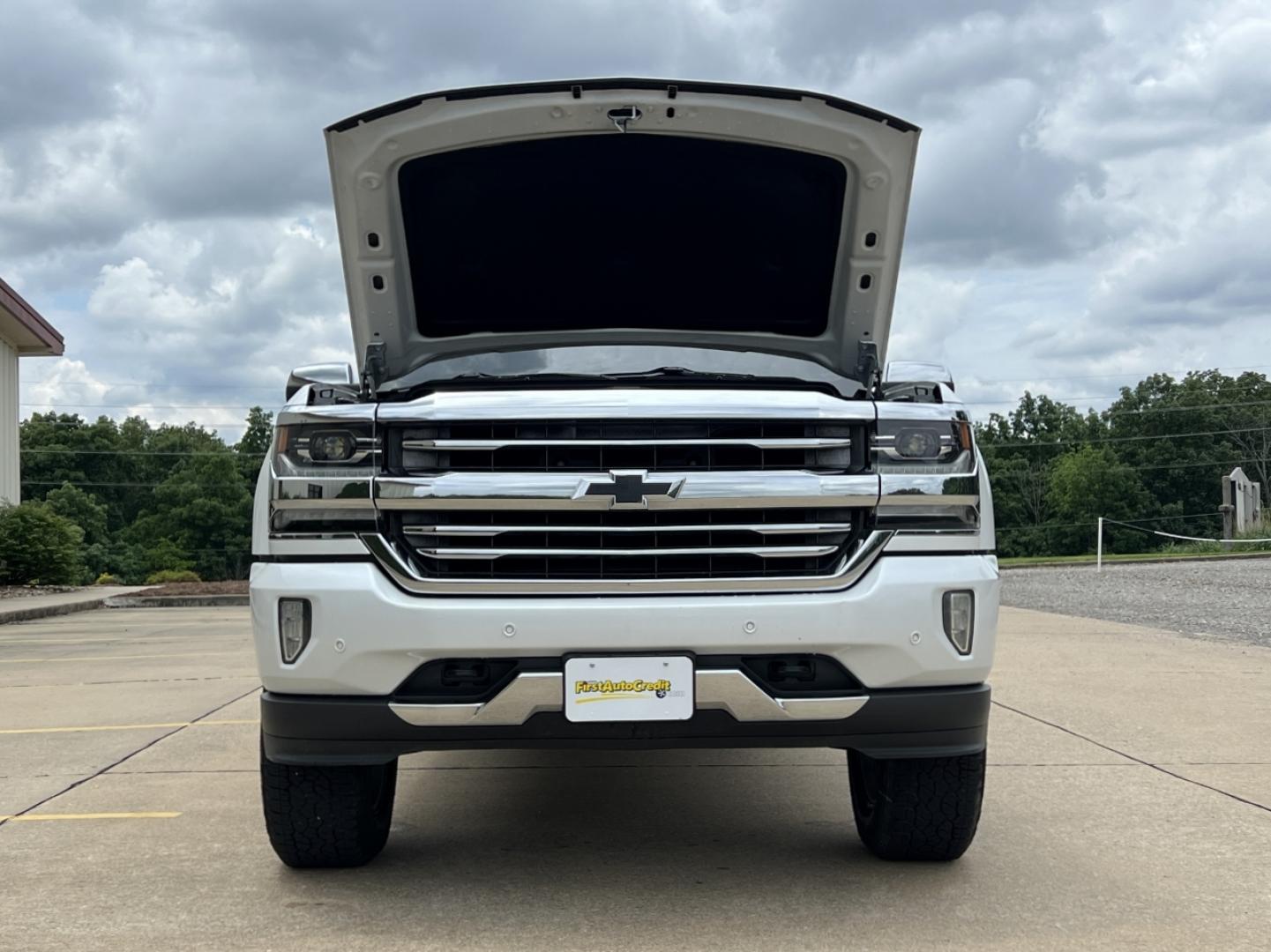 2016 WHITE /Brown Leather Chevrolet Silverado 1500 High Country Crew Cab Short Box 4WD (3GCUKTECXGG) with an 5.3L V8 engine, Automatic transmission, located at 506 S. Kingshighway, Cape Girardeau, MO, 63703, (573) 235-5000, 37.294994, -89.556206 - 2016 Chevrolet Silverado 1500 High Country 152xxx miles 4x4 5.3L V8 Automatic Leather Navigation Power/Heated/Cooled Seats Heated Steering Wheel Backup Camera Sunroof Bluetooth Remote Start Cruise Power Windows/Locks/Mirrors We have financing available and we accept trades! Fill out a - Photo#34