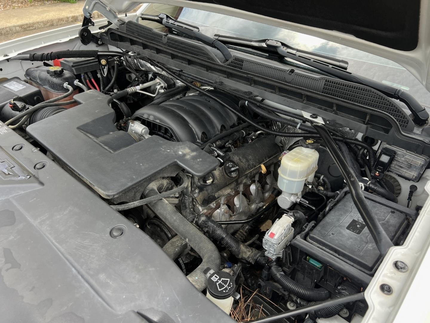 2016 WHITE /Brown Leather Chevrolet Silverado 1500 High Country Crew Cab Short Box 4WD (3GCUKTECXGG) with an 5.3L V8 engine, Automatic transmission, located at 506 S. Kingshighway, Cape Girardeau, MO, 63703, (573) 235-5000, 37.294994, -89.556206 - 2016 Chevrolet Silverado 1500 High Country 152xxx miles 4x4 5.3L V8 Automatic Leather Navigation Power/Heated/Cooled Seats Heated Steering Wheel Backup Camera Sunroof Bluetooth Remote Start Cruise Power Windows/Locks/Mirrors We have financing available and we accept trades! Fill out a - Photo#35