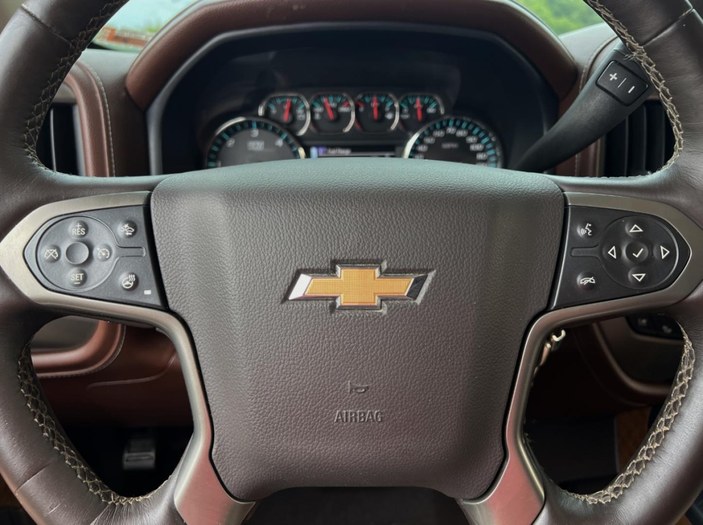 2016 WHITE /Brown Leather Chevrolet Silverado 1500 High Country Crew Cab Short Box 4WD (3GCUKTECXGG) with an 5.3L V8 engine, Automatic transmission, located at 506 S. Kingshighway, Cape Girardeau, MO, 63703, (573) 235-5000, 37.294994, -89.556206 - 2016 Chevrolet Silverado 1500 High Country 152xxx miles 4x4 5.3L V8 Automatic Leather Navigation Power/Heated/Cooled Seats Heated Steering Wheel Backup Camera Sunroof Bluetooth Remote Start Cruise Power Windows/Locks/Mirrors We have financing available and we accept trades! Fill out a - Photo#25