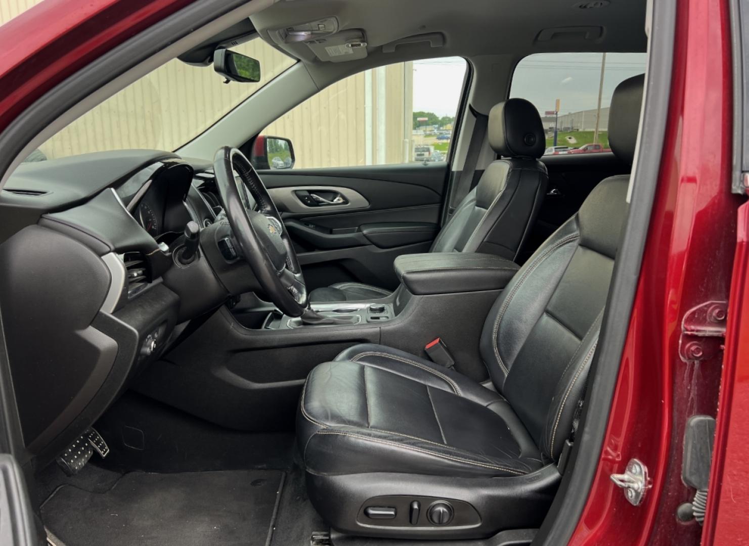 2019 MAROON /Black Leather Chevrolet Traverse LT Leather FWD (1GNERHKW0KJ) with an 3.6L V6 engine, Automatic transmission, located at 2990 Old Orchard Rd., Jackson, MO, 63755, 37.354214, -89.612106 - We have financing available and we accept trades! Fill out a credit application on our website or come by today! If you have any questions, give us a call at (573) 204-7777 or visit our website at firstautocredit.com. - Photo#6