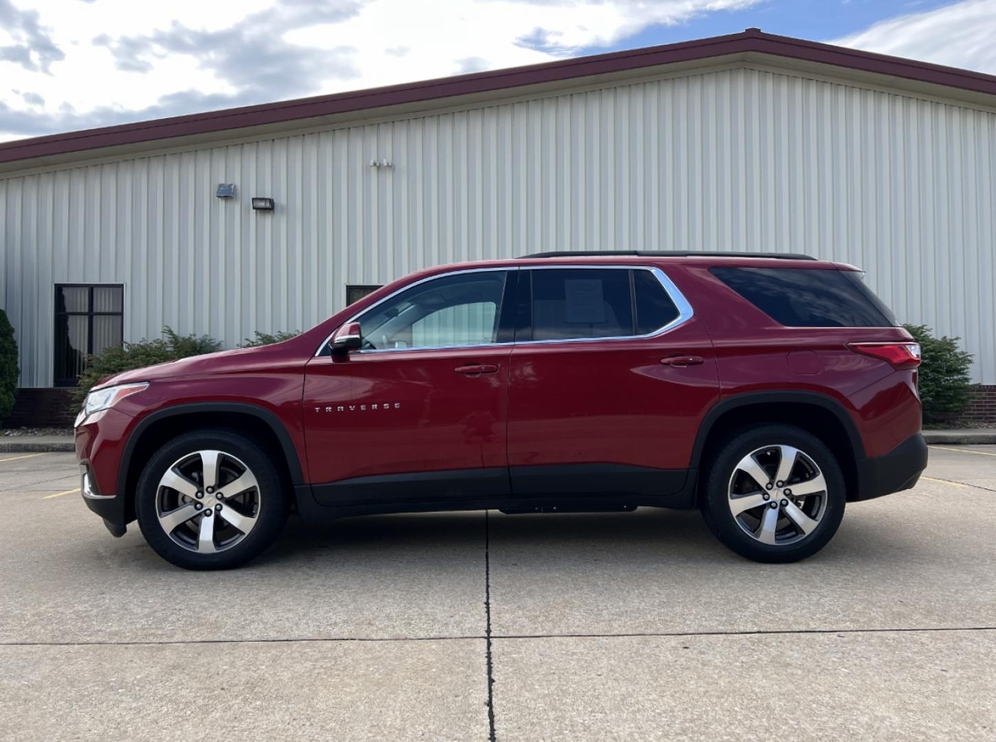 2019 MAROON /Black Leather Chevrolet Traverse LT Leather FWD (1GNERHKW0KJ) with an 3.6L V6 engine, Automatic transmission, located at 2990 Old Orchard Rd., Jackson, MO, 63755, 37.354214, -89.612106 - 2019 Chevrolet Traverse LT Local 1-Owner 157xxx miles Front Wheel Drive 3.6L V6 Automatic Leather 3rd Row Navigation Power/Heated Seats Backup Camera Bluetooth Remote Start Cruise Power Windows/Locks/Mirrors We have financing available and we accept trades! Fill out a credit applicati - Photo#8