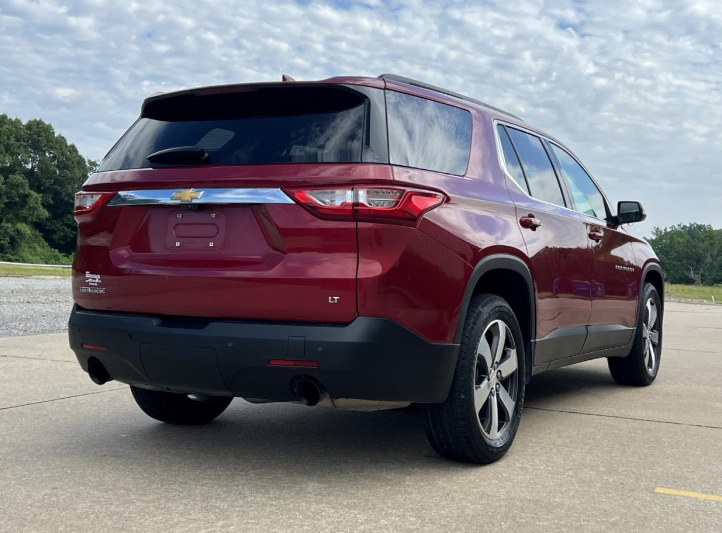 2019 MAROON /Black Leather Chevrolet Traverse LT Leather FWD (1GNERHKW0KJ) with an 3.6L V6 engine, Automatic transmission, located at 2990 Old Orchard Rd., Jackson, MO, 63755, 37.354214, -89.612106 - 2019 Chevrolet Traverse LT Local 1-Owner 157xxx miles Front Wheel Drive 3.6L V6 Automatic Leather 3rd Row Navigation Power/Heated Seats Backup Camera Bluetooth Remote Start Cruise Power Windows/Locks/Mirrors We have financing available and we accept trades! Fill out a credit applicati - Photo#10