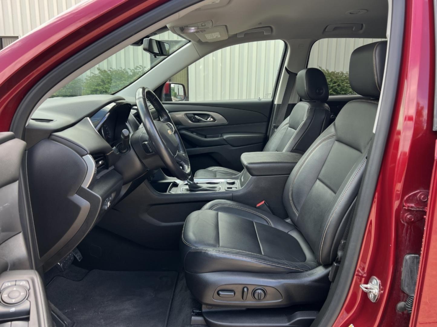 2019 MAROON /Black Leather Chevrolet Traverse LT Leather FWD (1GNERHKW0KJ) with an 3.6L V6 engine, Automatic transmission, located at 2990 Old Orchard Rd., Jackson, MO, 63755, 37.354214, -89.612106 - 2019 Chevrolet Traverse LT Local 1-Owner 157xxx miles Front Wheel Drive 3.6L V6 Automatic Leather 3rd Row Navigation Power/Heated Seats Backup Camera Bluetooth Remote Start Cruise Power Windows/Locks/Mirrors We have financing available and we accept trades! Fill out a credit applicati - Photo#15