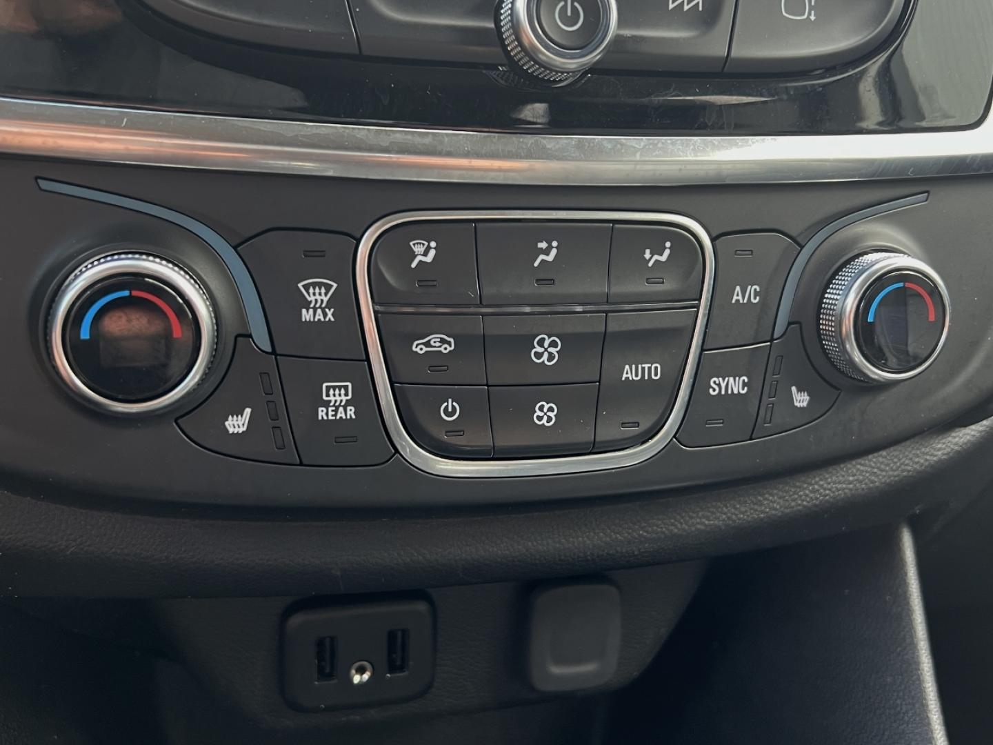 2019 MAROON /Black Leather Chevrolet Traverse LT Leather FWD (1GNERHKW0KJ) with an 3.6L V6 engine, Automatic transmission, located at 2990 Old Orchard Rd., Jackson, MO, 63755, 37.354214, -89.612106 - 2019 Chevrolet Traverse LT Local 1-Owner 157xxx miles Front Wheel Drive 3.6L V6 Automatic Leather 3rd Row Navigation Power/Heated Seats Backup Camera Bluetooth Remote Start Cruise Power Windows/Locks/Mirrors We have financing available and we accept trades! Fill out a credit applicati - Photo#4