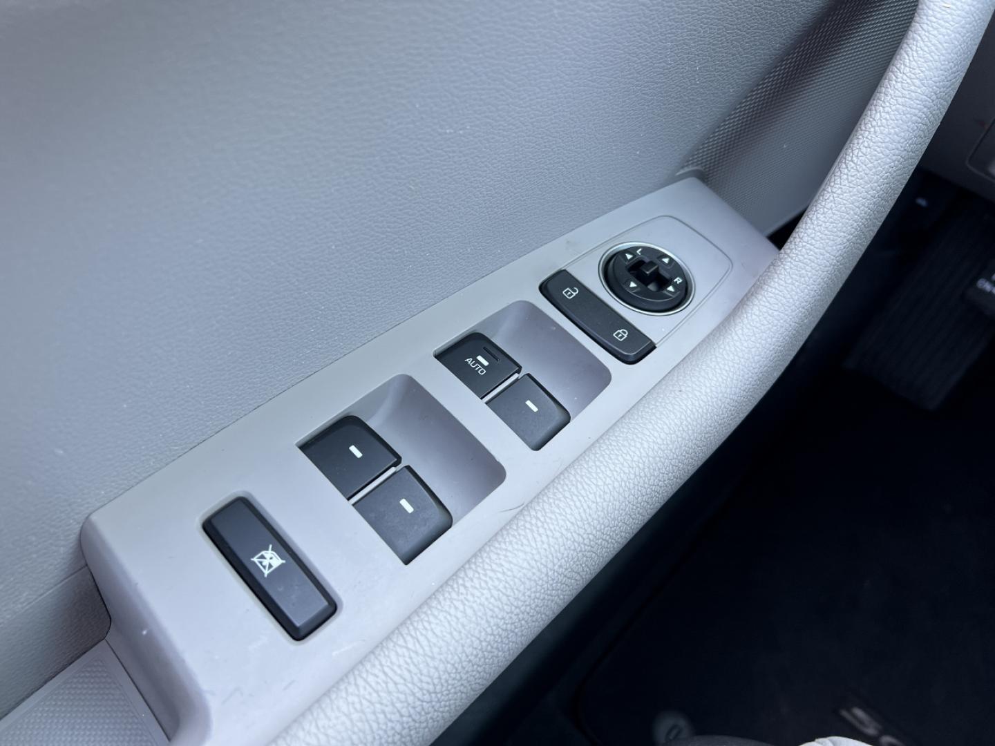 2019 WHITE /Tan Cloth Hyundai Sonata SE (5NPE24AF3KH) with an 2.4L 4 Cyl. engine, Automatic transmission, located at 506 S. Kingshighway, Cape Girardeau, MO, 63703, (573) 235-5000, 37.294994, -89.556206 - 2019 Hyundai Sonata SE 1-Owner 97xxx miles Front Wheel Drive 2.4L 4 Cyl. Automatic Backup Camera Bluetooth Cruise Power Windows/Locks/Mirrors We have financing available and we accept trades! Fill out a credit application on our website or come by today! If you have any questions, give us - Photo#25