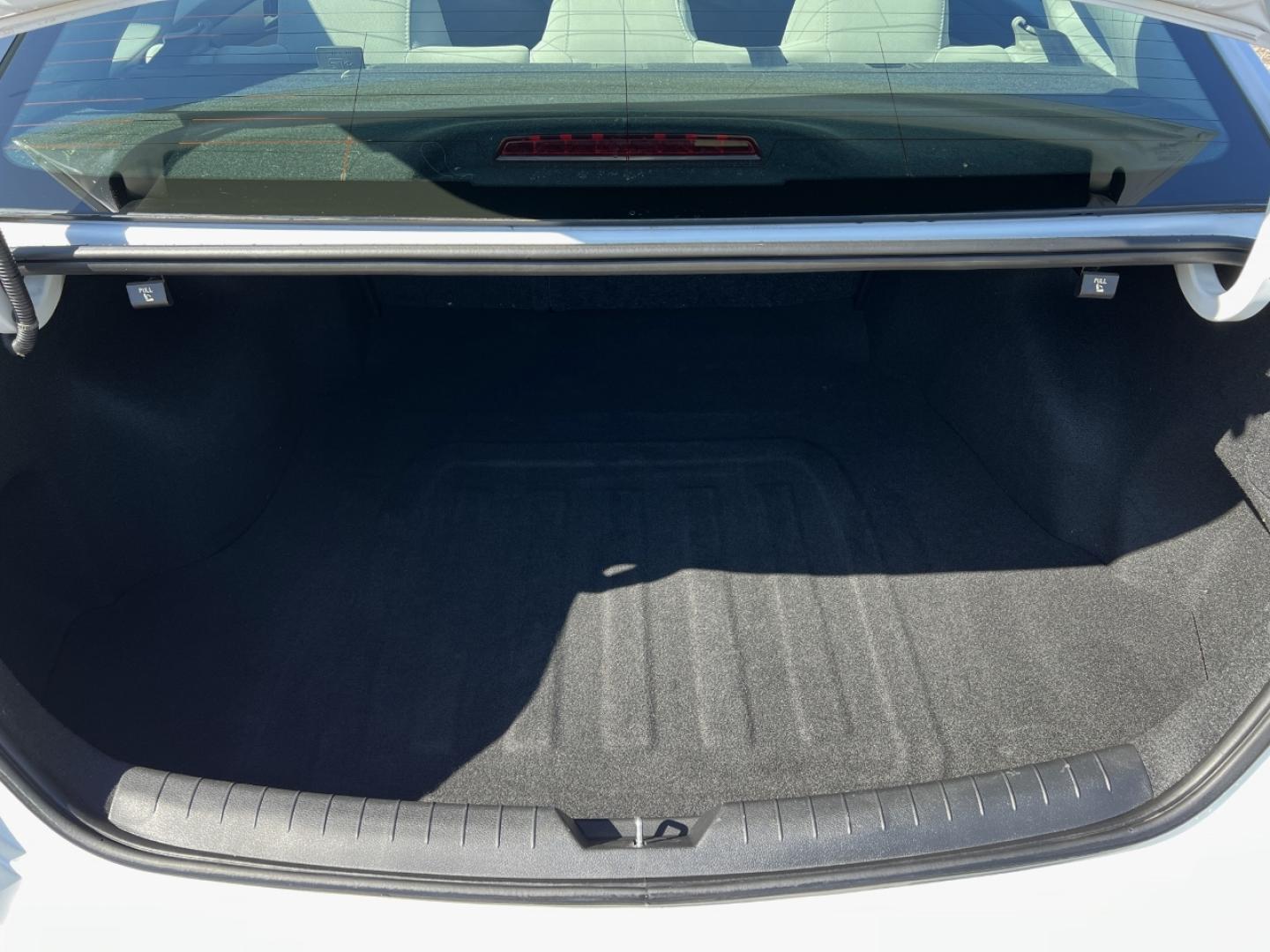 2019 WHITE /Tan Cloth Hyundai Sonata SE (5NPE24AF3KH) with an 2.4L 4 Cyl. engine, Automatic transmission, located at 506 S. Kingshighway, Cape Girardeau, MO, 63703, (573) 235-5000, 37.294994, -89.556206 - 2019 Hyundai Sonata SE 1-Owner 97xxx miles Front Wheel Drive 2.4L 4 Cyl. Automatic Backup Camera Bluetooth Cruise Power Windows/Locks/Mirrors We have financing available and we accept trades! Fill out a credit application on our website or come by today! If you have any questions, give us - Photo#17