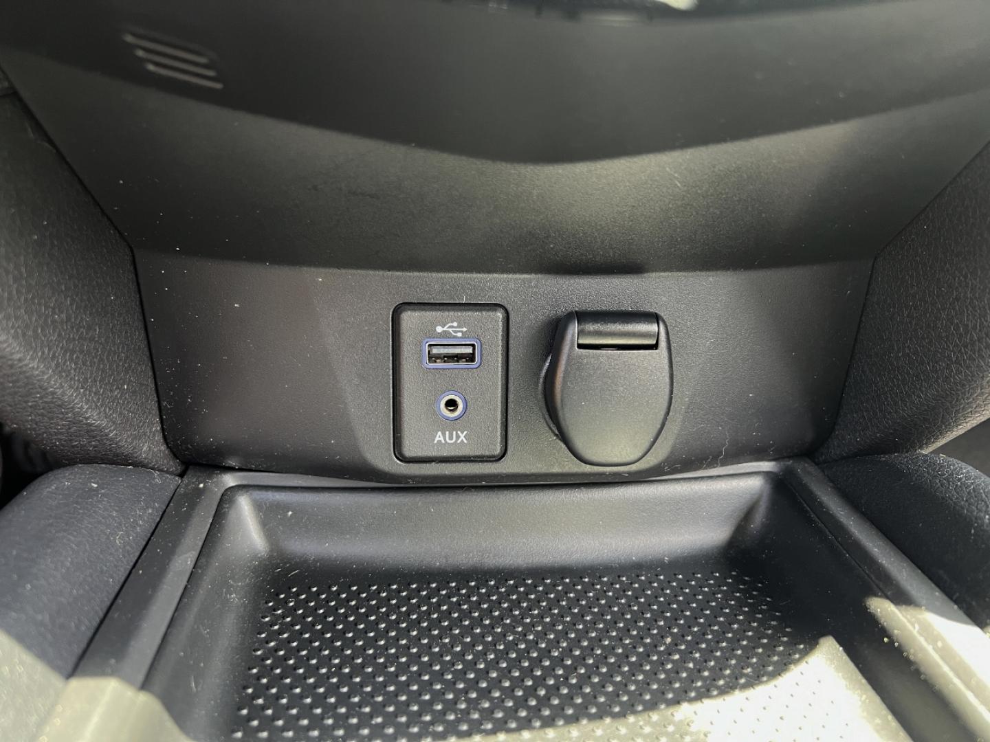 2017 GRAY /Black Cloth Nissan Rogue SV 2WD (5N1AT2MTXHC) with an 2.5L 4 Cyl. engine, CVT transmission, located at 506 S. Kingshighway, Cape Girardeau, MO, 63703, (573) 235-5000, 37.294994, -89.556206 - 2017 Nissan Rogue SV Only 72xxx miles Front Wheel Drive 2.5L 4 Cyl. Automatic Backup Camera Power Driver Seat Heated Seats Sunroof Remote Start Cruise Power Windows/Locks/Mirrors We have financing available and we accept trades! Fill out a credit application on our website or come by tod - Photo#29
