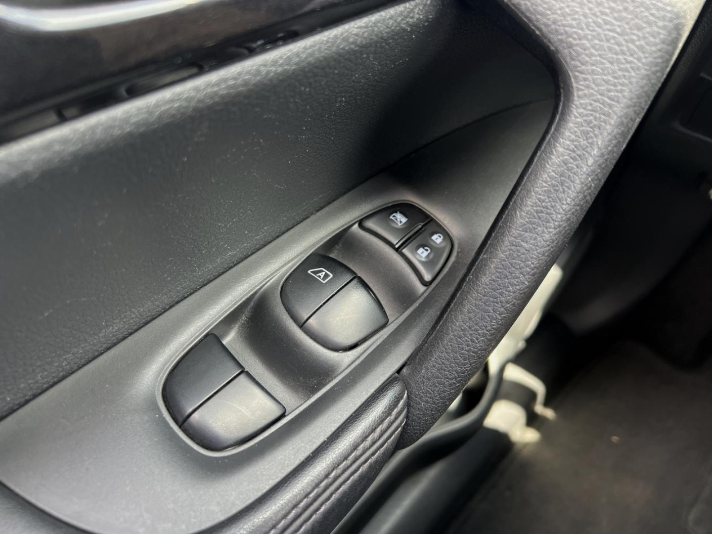 2017 GRAY /Black Cloth Nissan Rogue SV 2WD (5N1AT2MTXHC) with an 2.5L 4 Cyl. engine, CVT transmission, located at 506 S. Kingshighway, Cape Girardeau, MO, 63703, (573) 235-5000, 37.294994, -89.556206 - 2017 Nissan Rogue SV Only 72xxx miles Front Wheel Drive 2.5L 4 Cyl. Automatic Backup Camera Power Driver Seat Heated Seats Sunroof Remote Start Cruise Power Windows/Locks/Mirrors We have financing available and we accept trades! Fill out a credit application on our website or come by tod - Photo#30